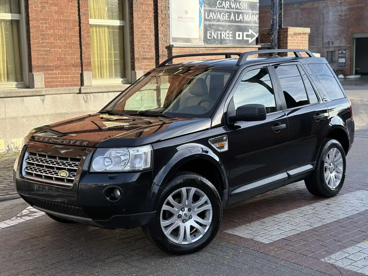 Land Rover Freelander 2 SE TD4 (4X4) - 1