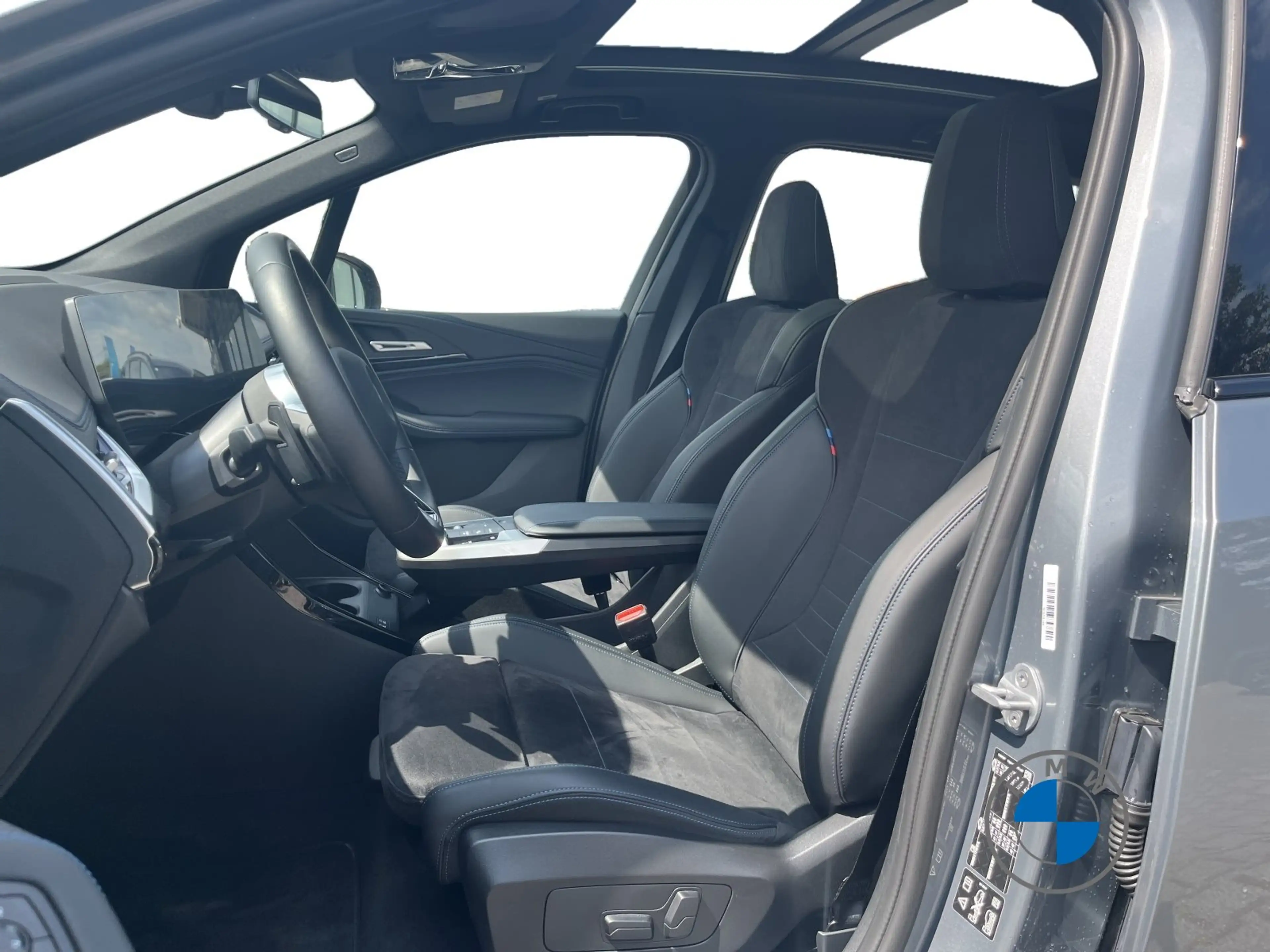 BMW 223 i xDrive M Sport 17" AHK Pano H/K — photo 10