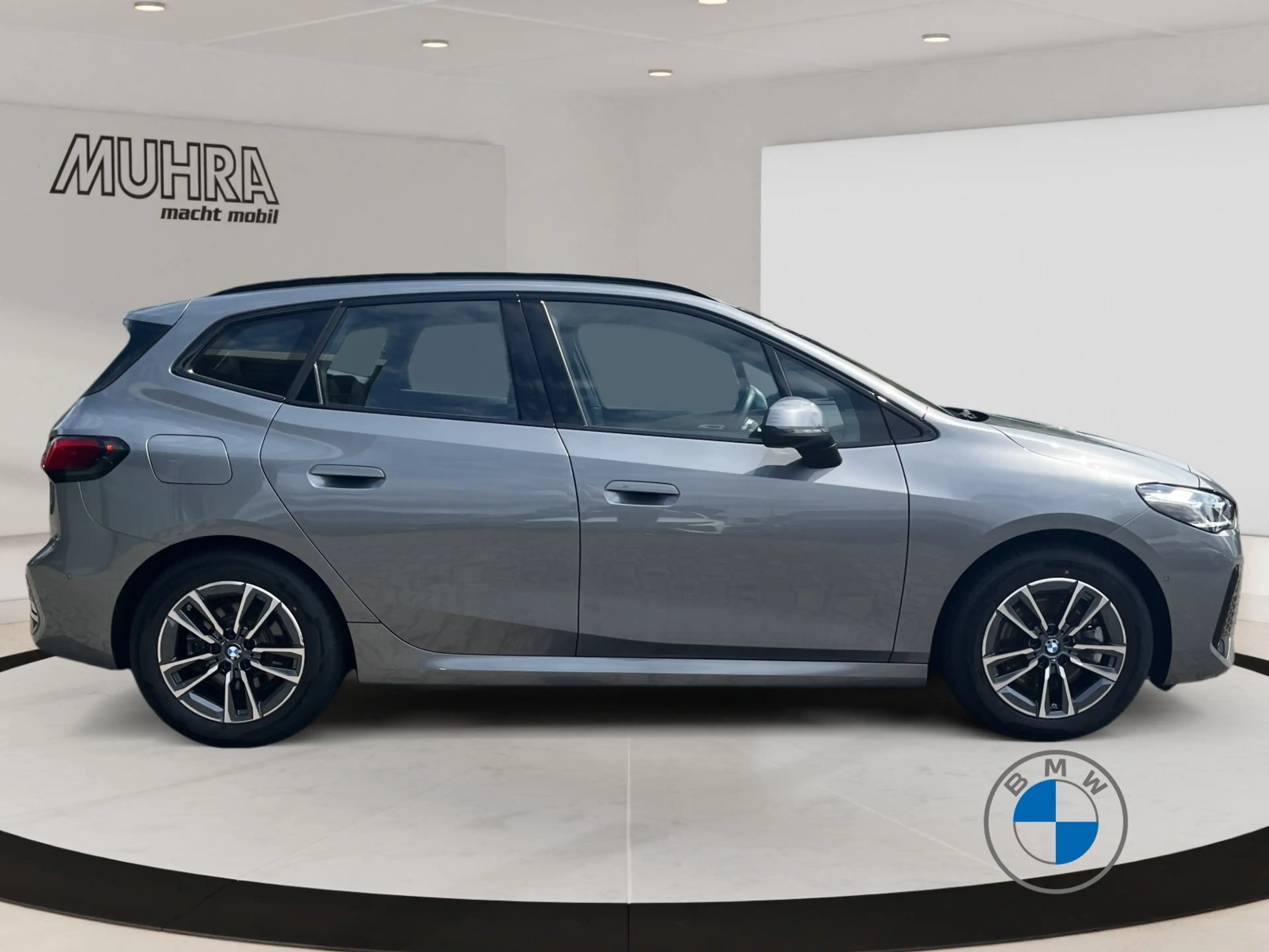 BMW 223 i xDrive M Sport 17" AHK Pano H/K — photo 6