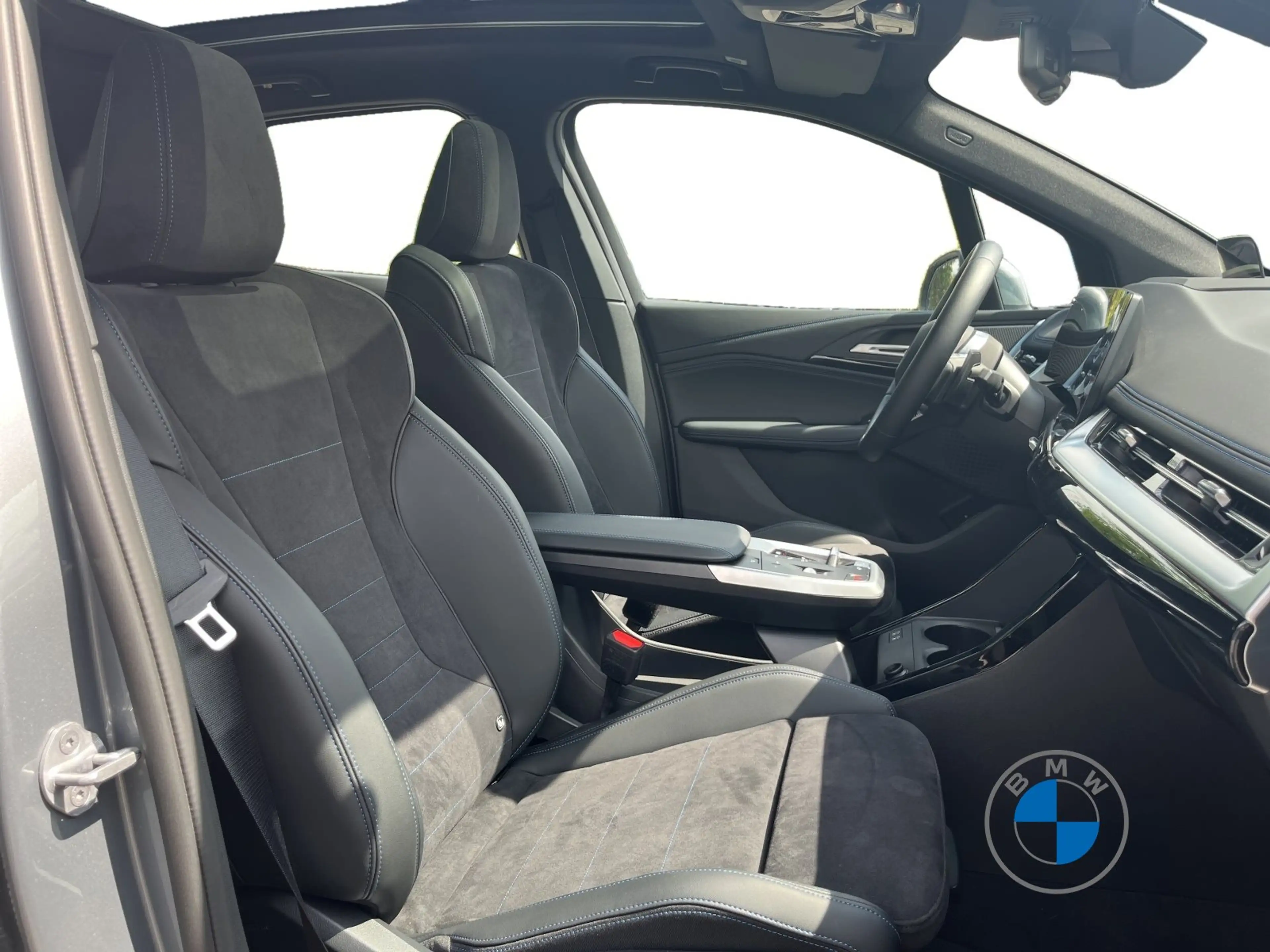 BMW 223 i xDrive M Sport 17" AHK Pano H/K — photo 19