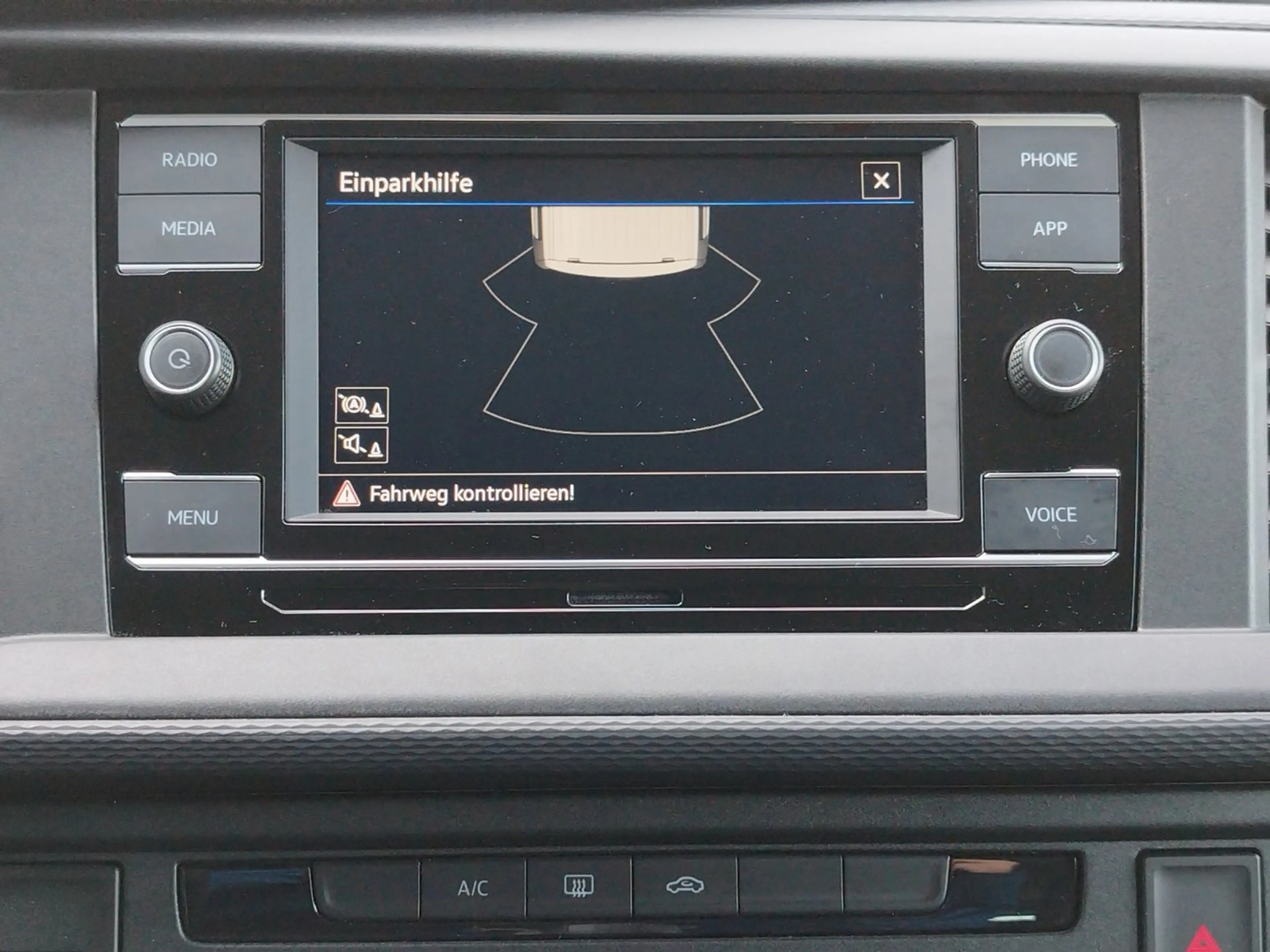 Volkswagen T6.1 Transporter Kombi LR TDI 4MOTION — photo 15