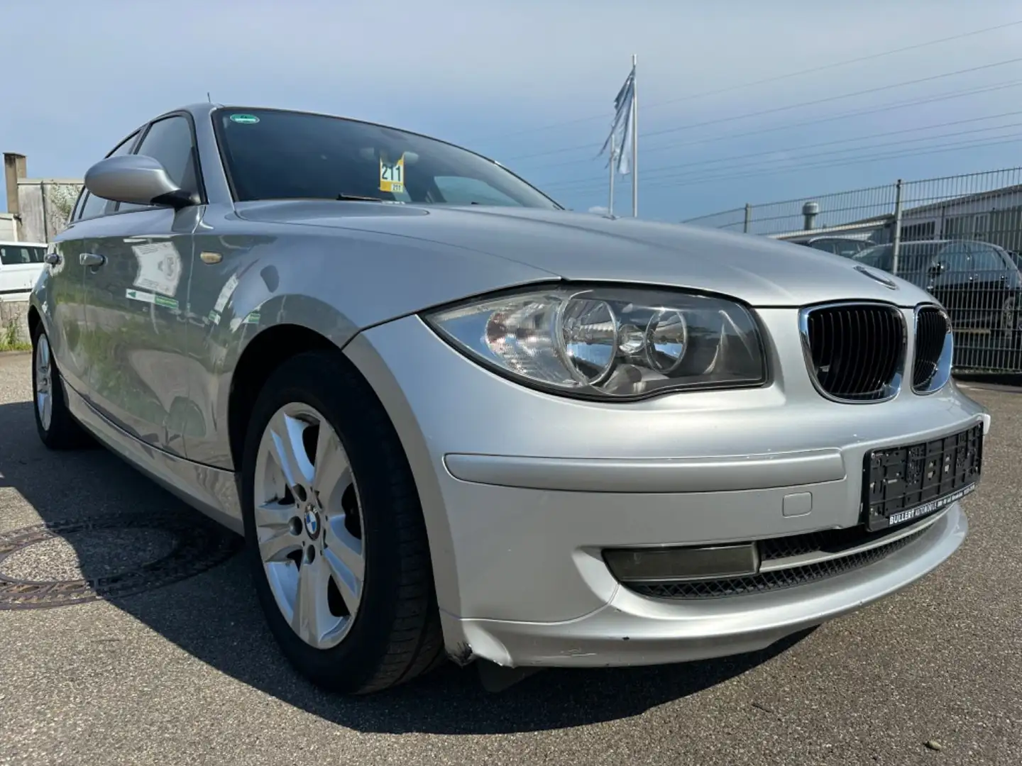 BMW 116 Baureihe 1 Lim. 116d Silber - 1