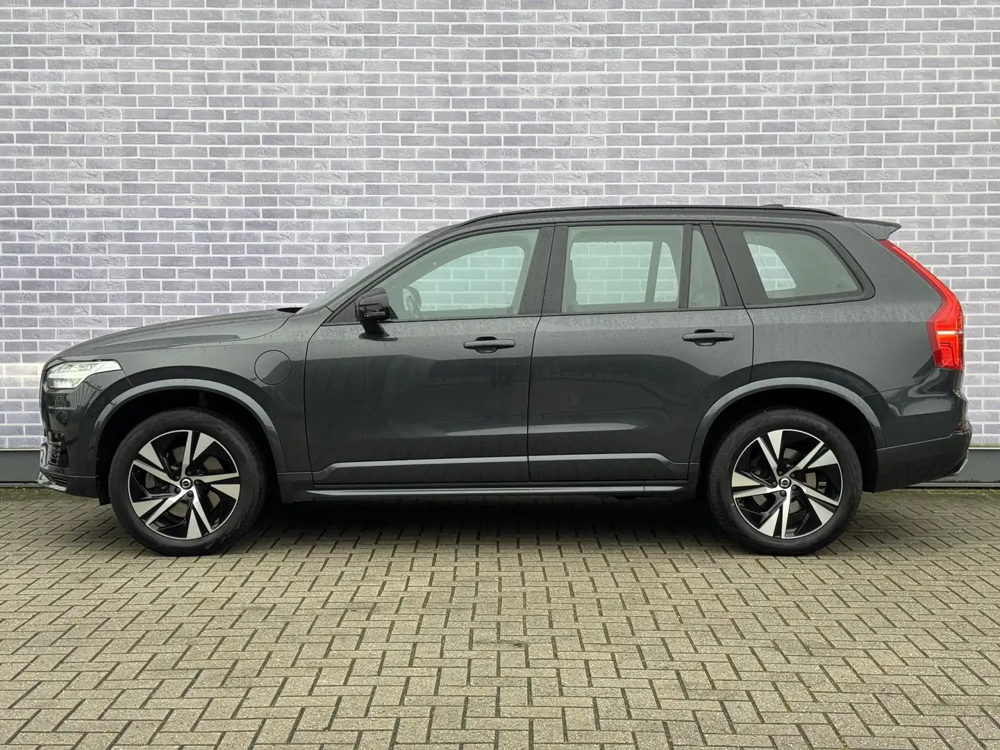 Volvo XC90 2.0 T8 Recharge AWD R-Design | Luchtvering | Trekh Grau - 2