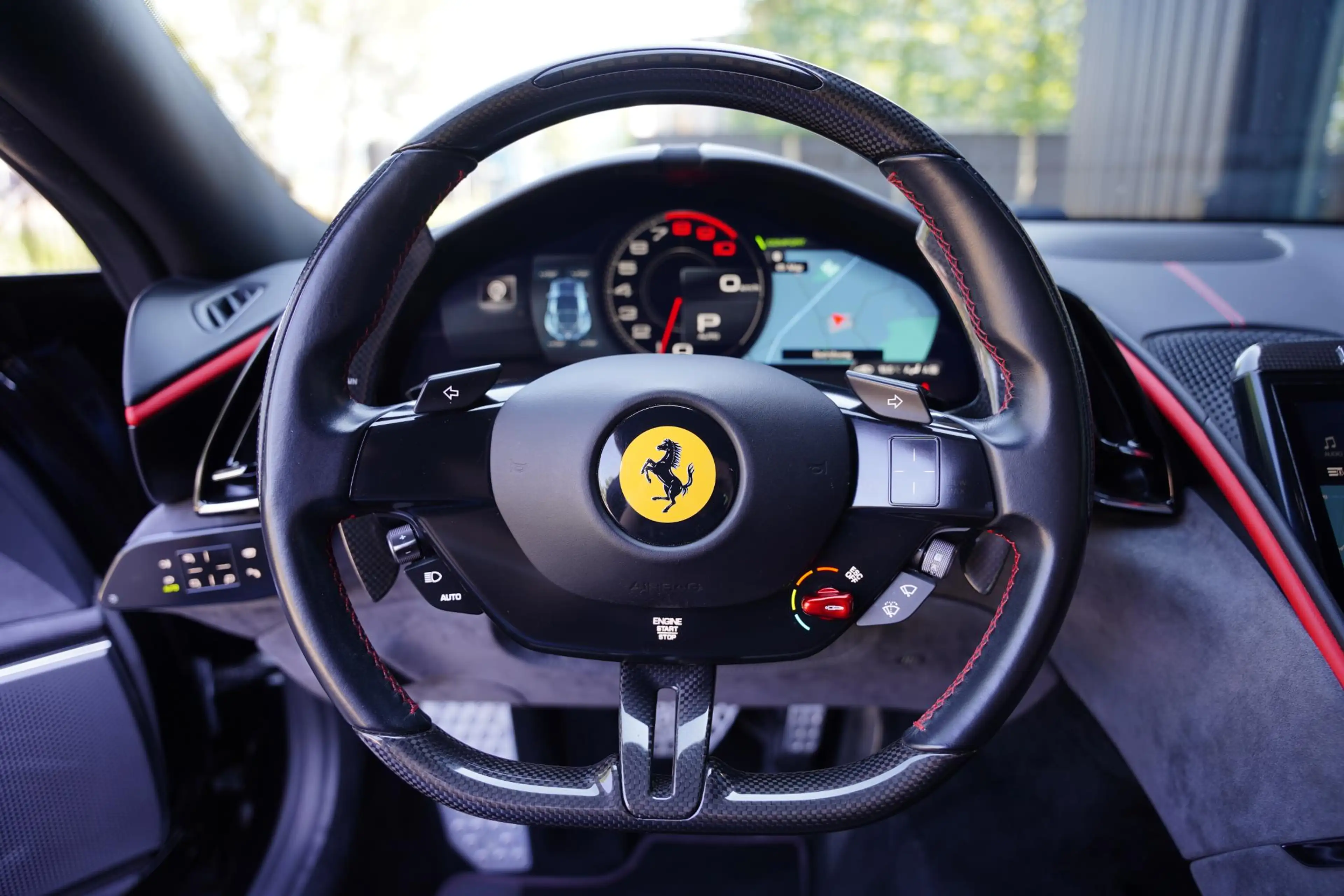 Ferrari Roma 3.9 V8 HELE / Passenger Display / Carbon / Apple C — photo 7
