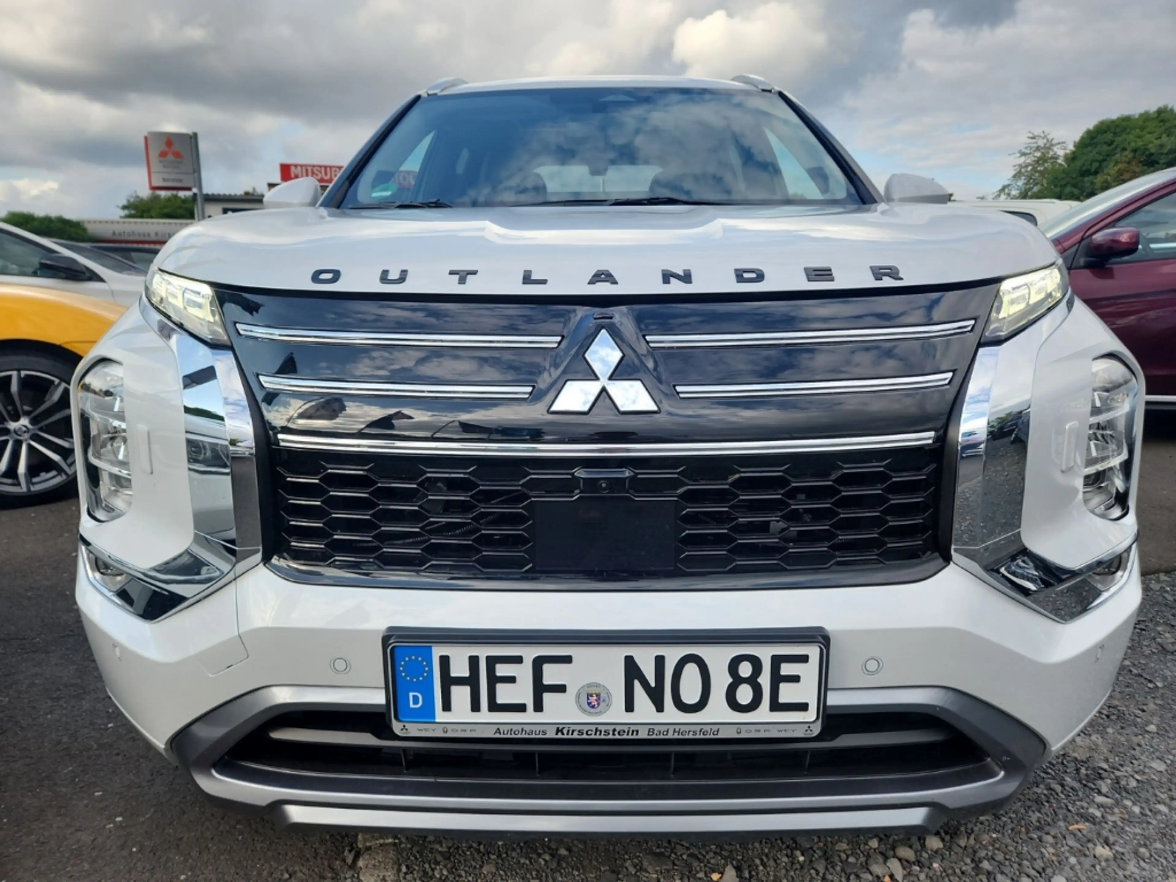Mitsubishi Outlander Top 4WD Pano Leder Yamaha — photo 4