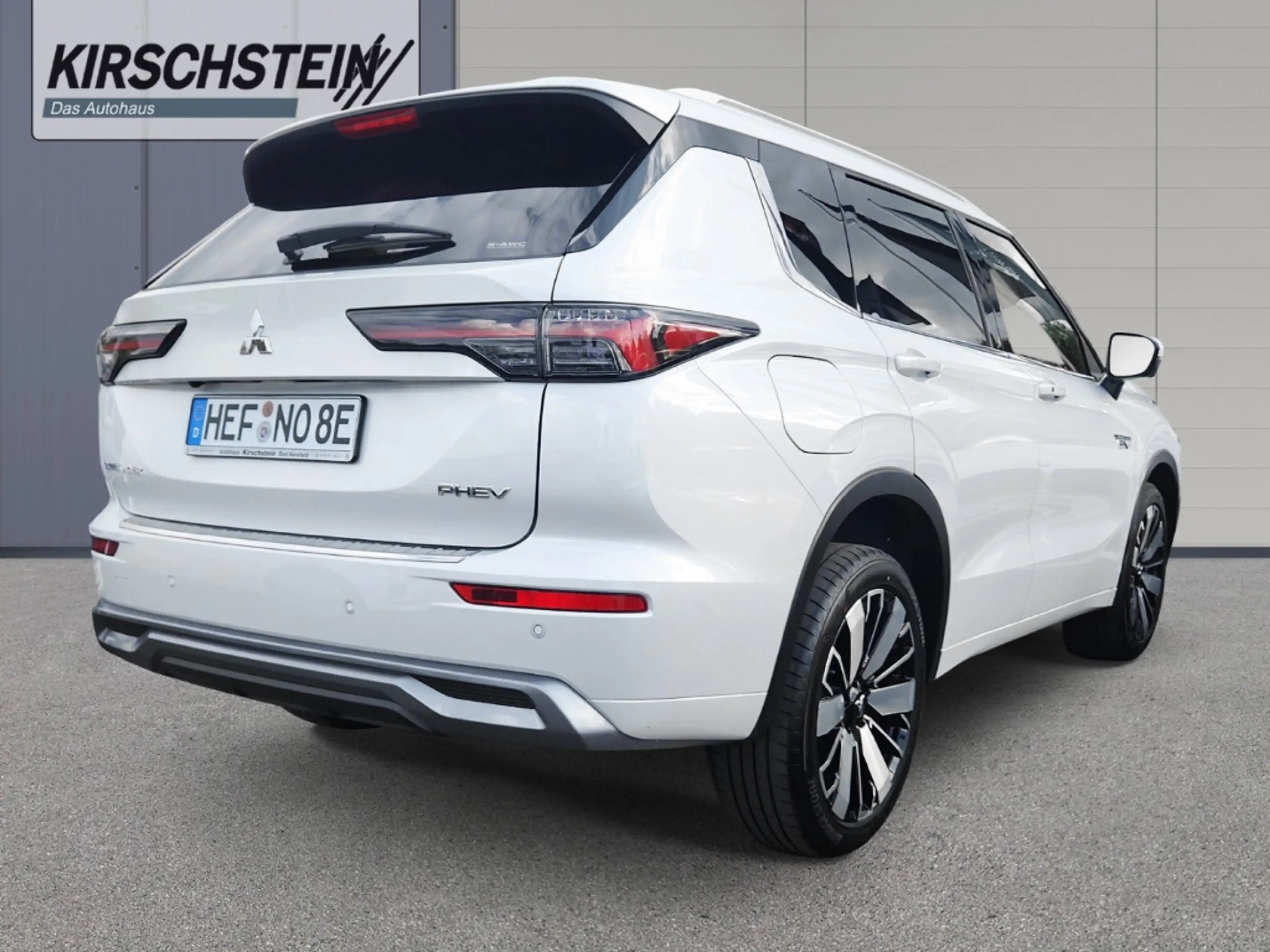 Mitsubishi Outlander Top 4WD Pano Leder Yamaha — photo 3