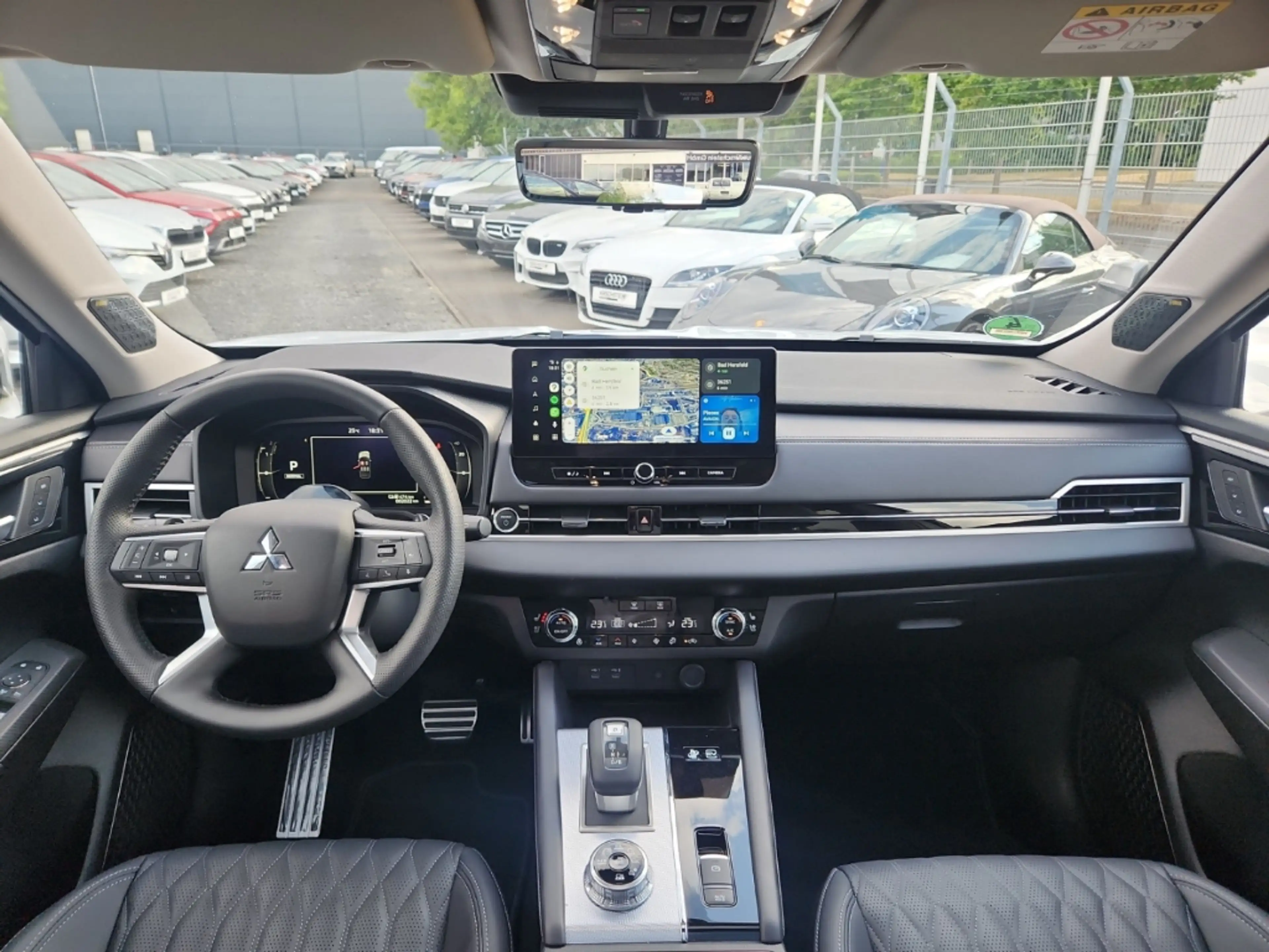 Mitsubishi Outlander Top 4WD Pano Leder Yamaha — photo 9