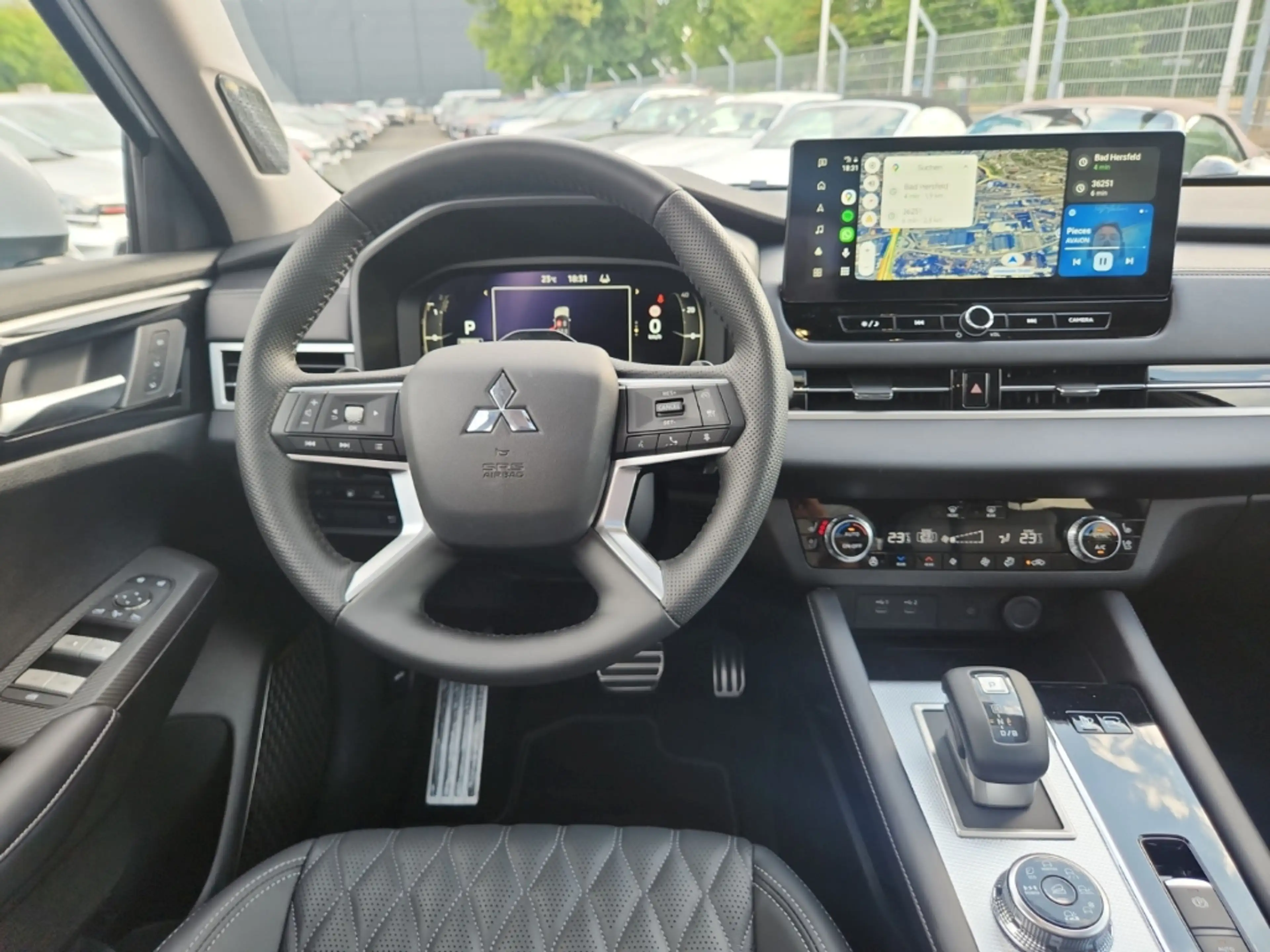Mitsubishi Outlander Top 4WD Pano Leder Yamaha — photo 10