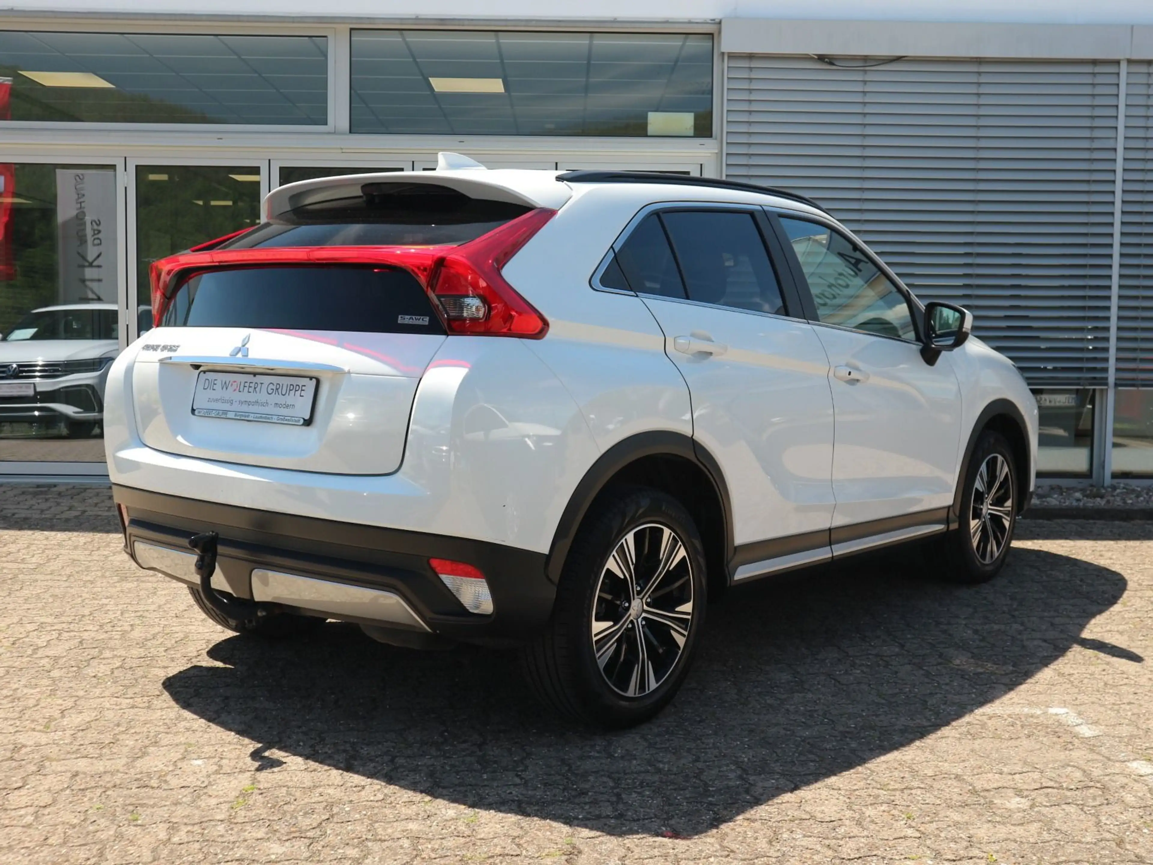 Mitsubishi Eclipse Cross 2.2 DI-D 4WD Active+ 360° LED AHK — photo 7