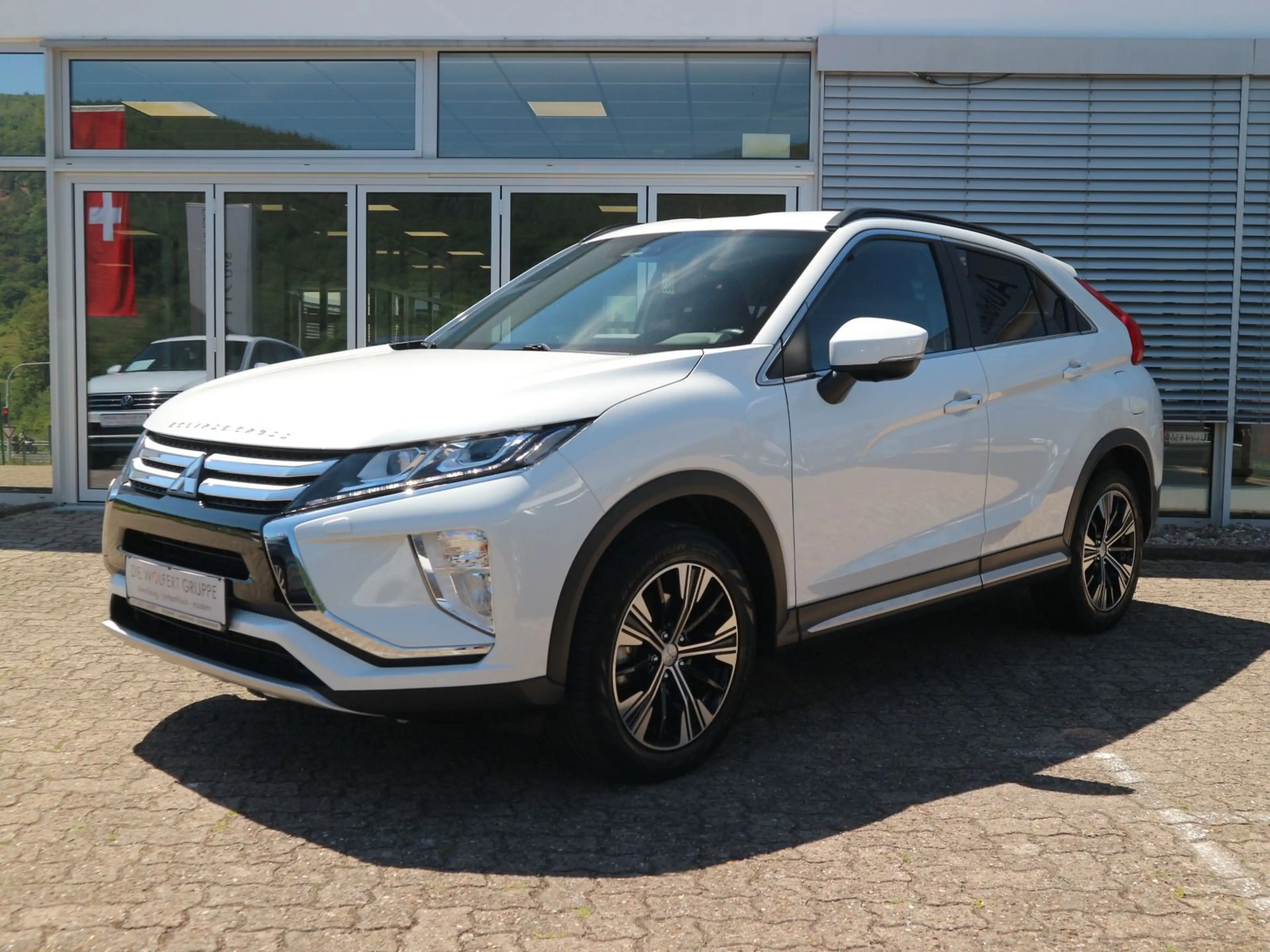Mitsubishi Eclipse Cross 2.2 DI-D 4WD Active+ 360° LED AHK — photo 2