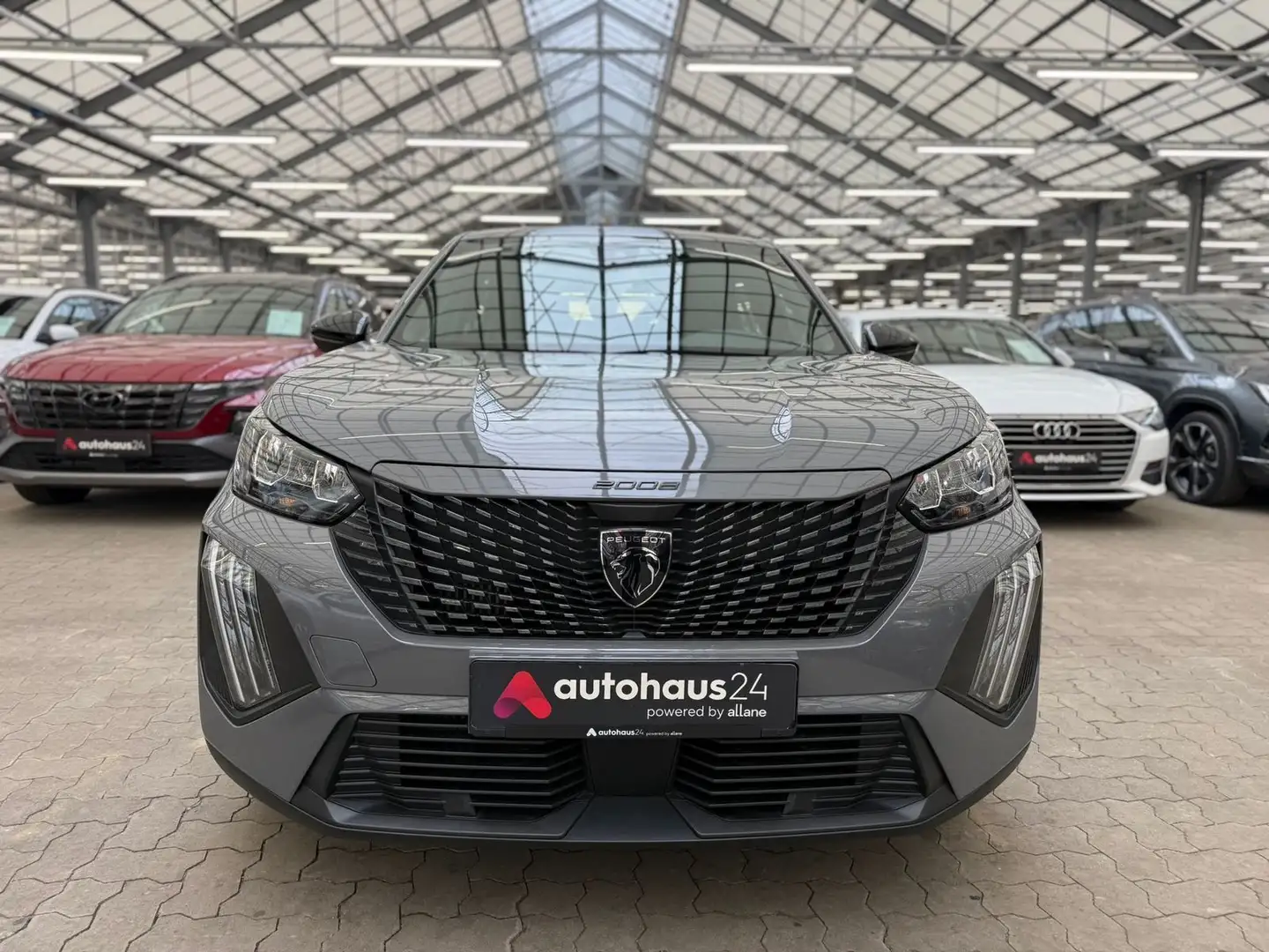 Peugeot 2008 1.2 PureTech  100 Active| Grau - 2