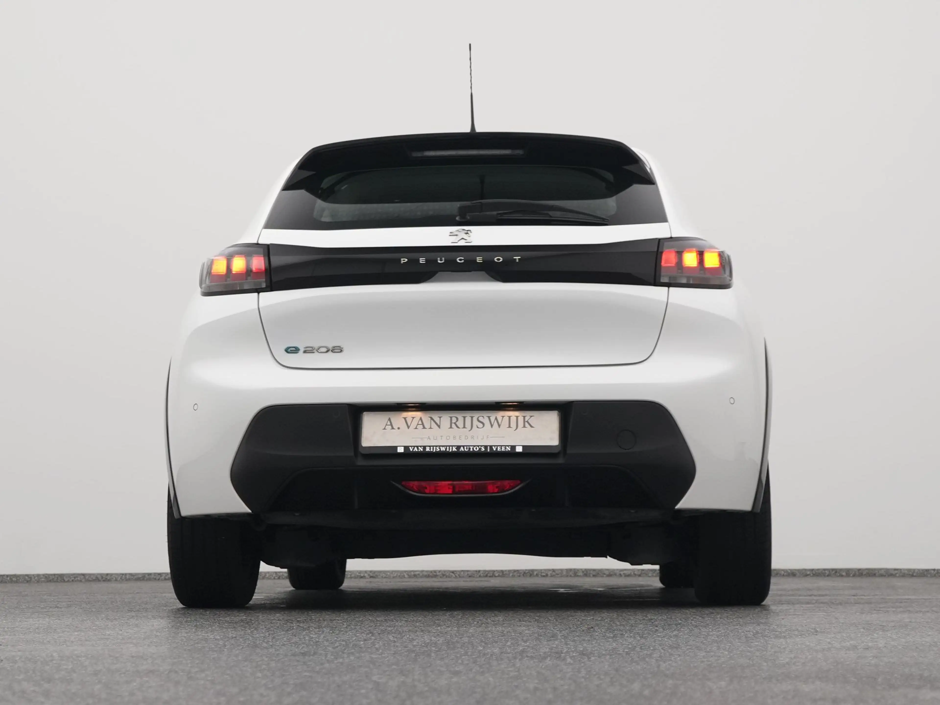 Peugeot e-208 EV Active 50 kWh | CARPLAY — photo 37