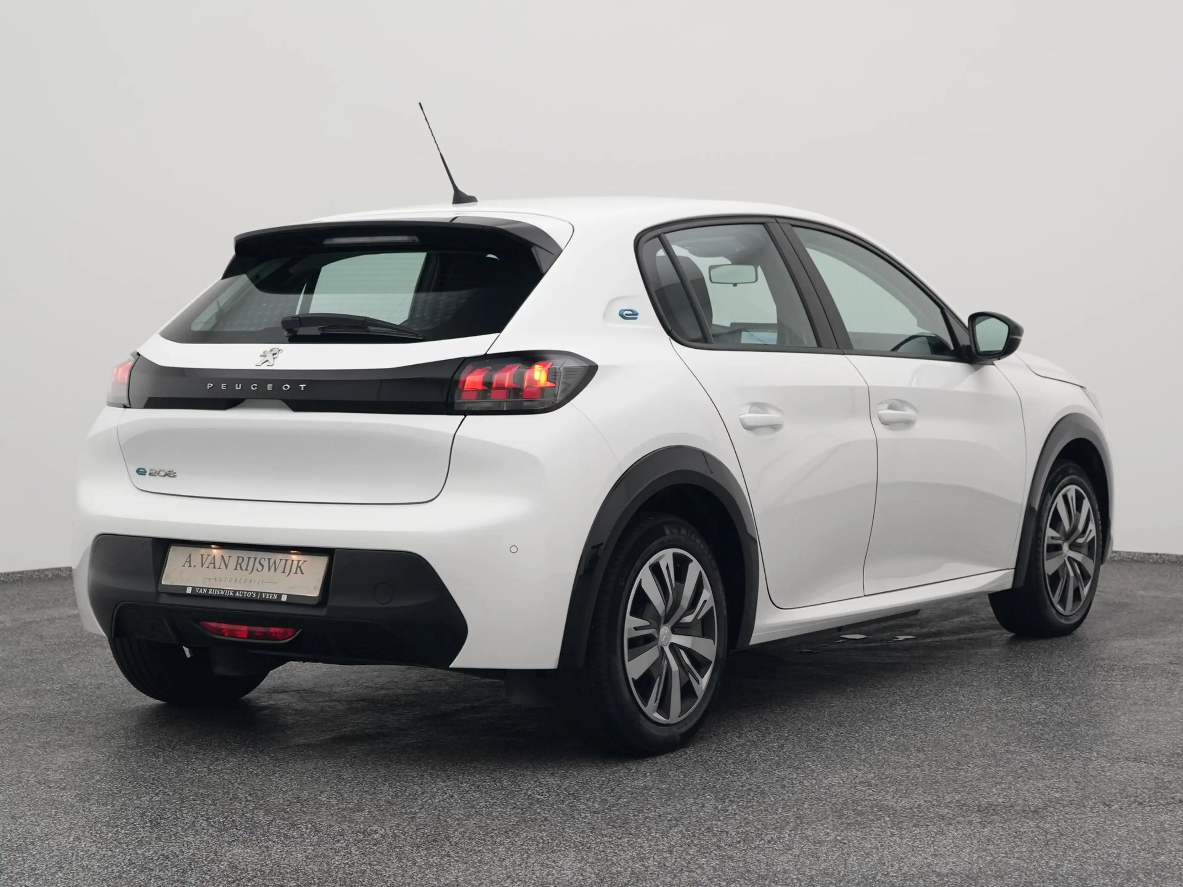 Peugeot e-208 EV Active 50 kWh | CARPLAY — photo 7