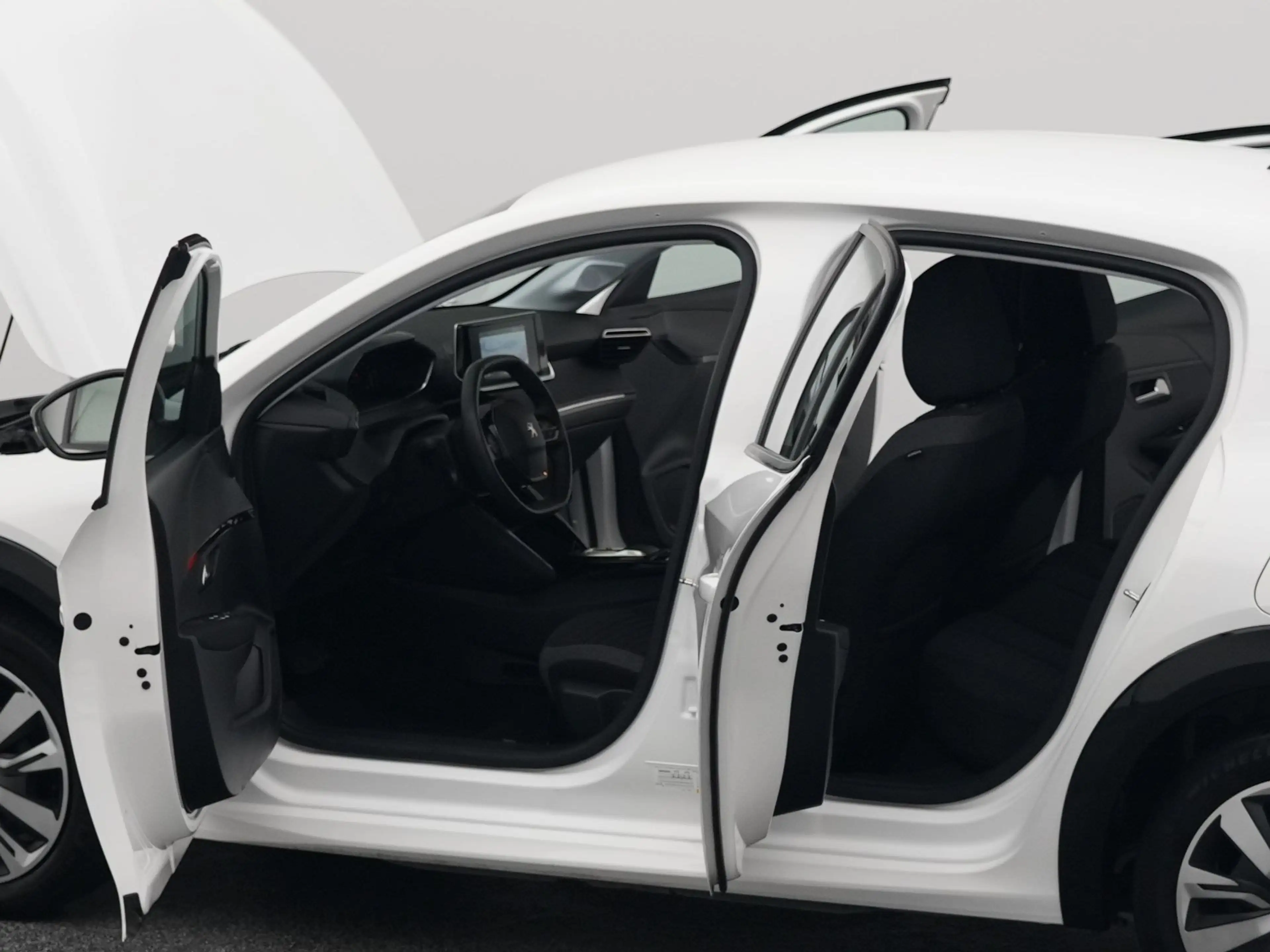 Peugeot e-208 EV Active 50 kWh | CARPLAY — photo 34