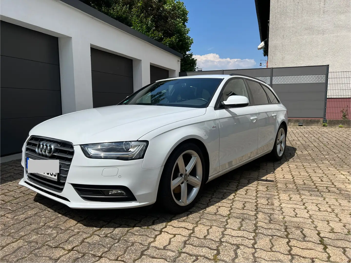 Audi A4 Avant S line Sportpaket / plus - TÜV NEU Weiß - 1