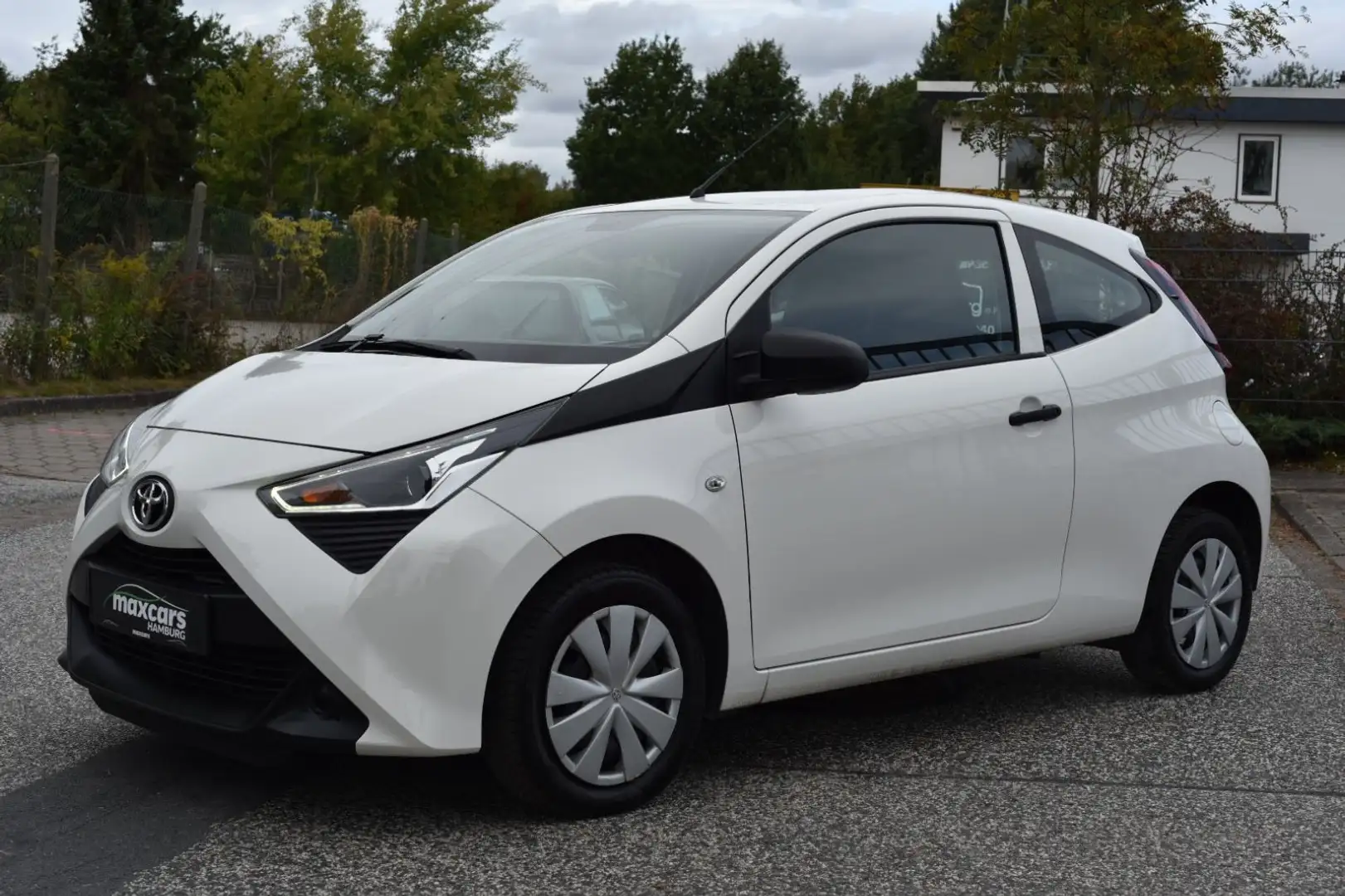 Toyota Aygo X TÜV NEU 1 HAND Weiß - 2