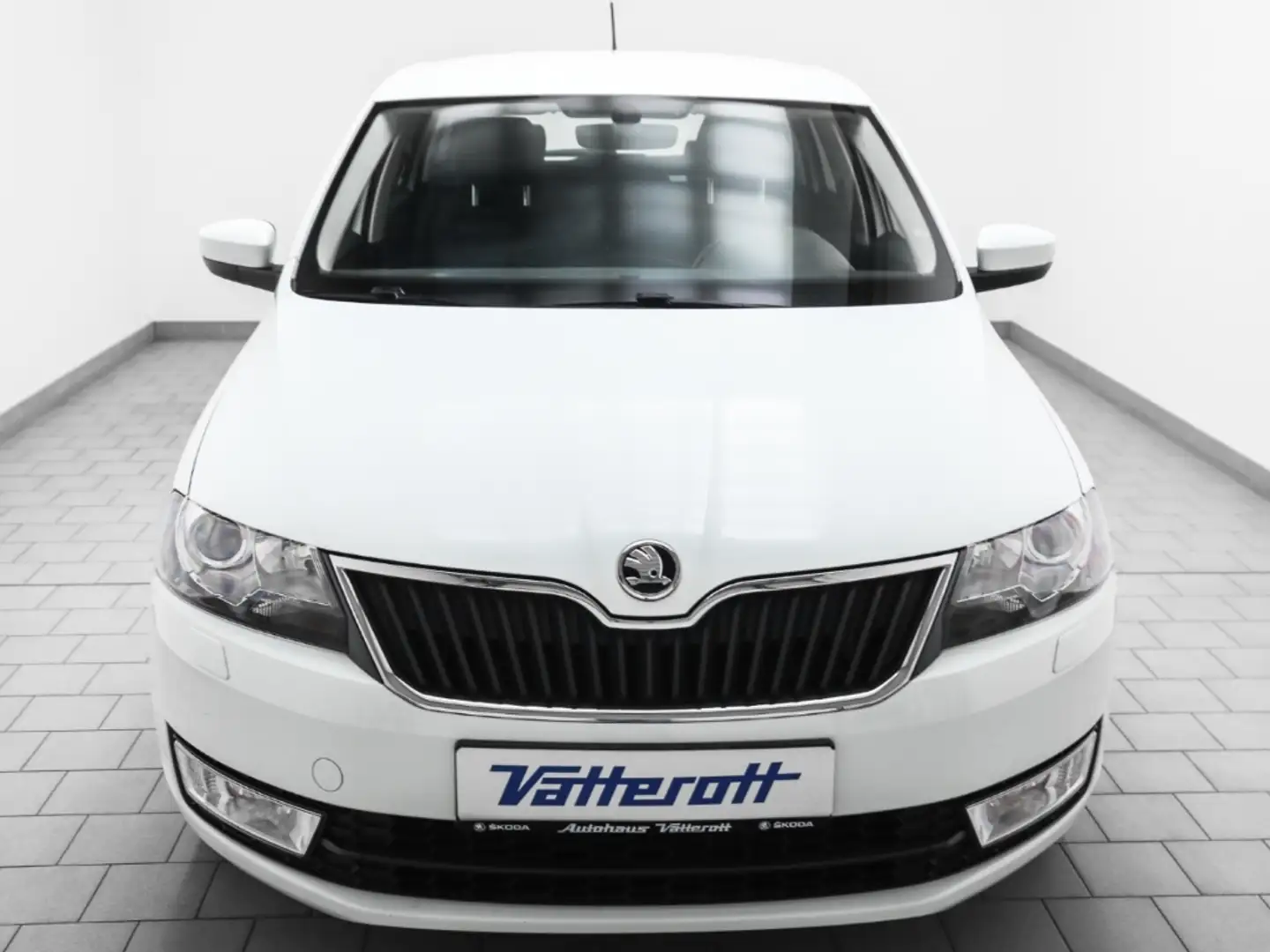 Skoda Rapid/Spaceback Spaceback 1.2 TSI DRIVE Navi AHK Weiß - 2