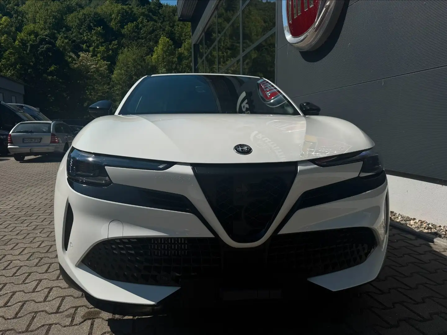 Alfa Romeo Junior Ibrida 1.2MHEV Speciale+TECH-PAKET+MATRIX Blanc - 2