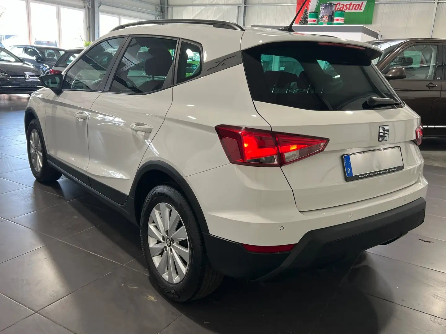 SEAT Arona 1.6 TDi **Navi*SHZ*PDC*Tempomat** Weiß - 2