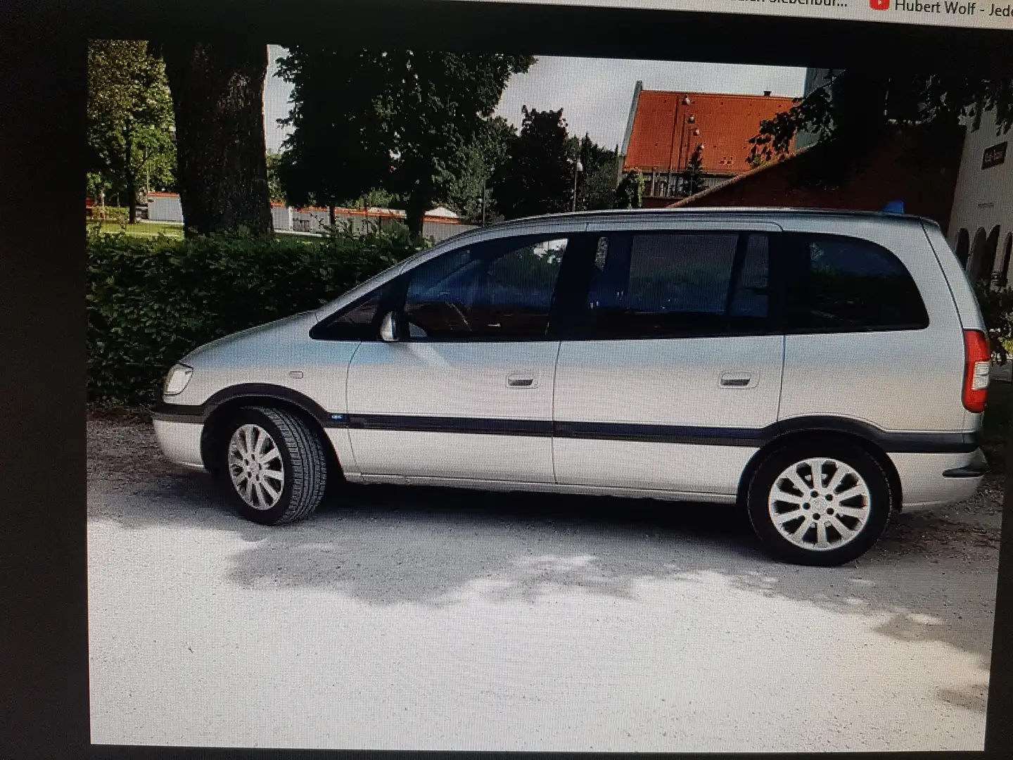 Opel Zafira Zafira 1.8 Executive Silber - 2
