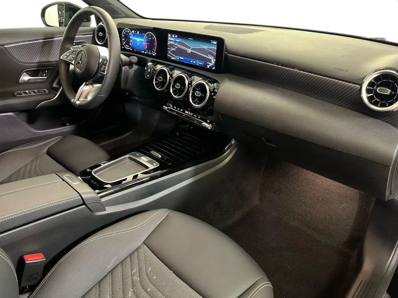 Mercedes-Benz A-Class 2026 — фото 15