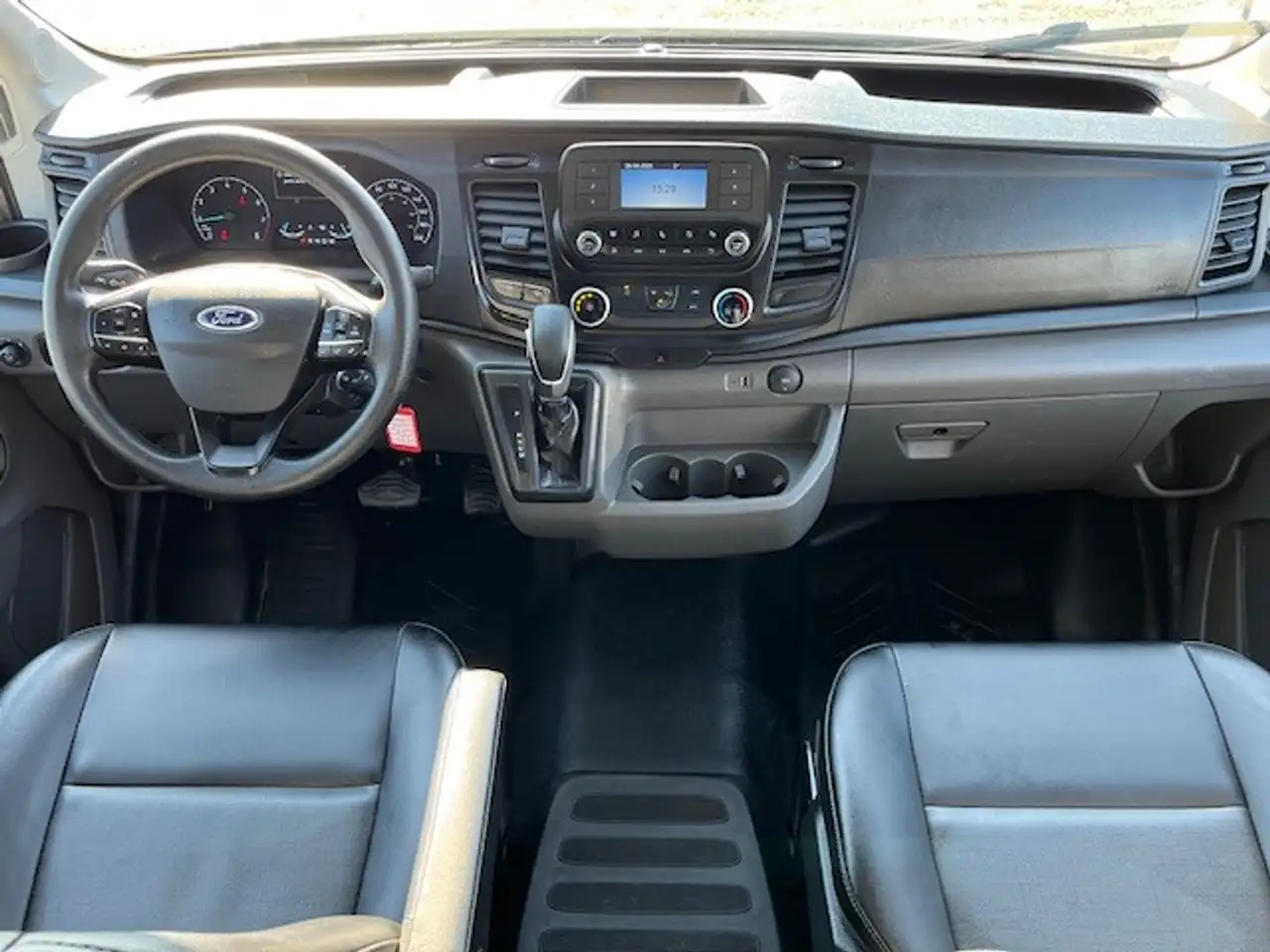 Ford Transit Cargo Van снимка Ford Transit Cargo Van