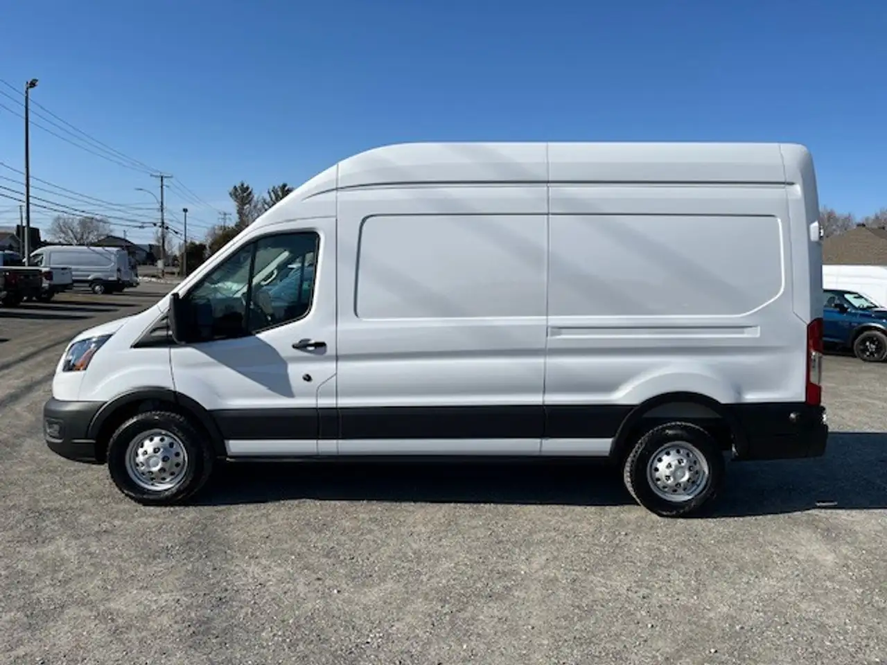 Ford Transit Cargo Van снимка Ford Transit Cargo Van