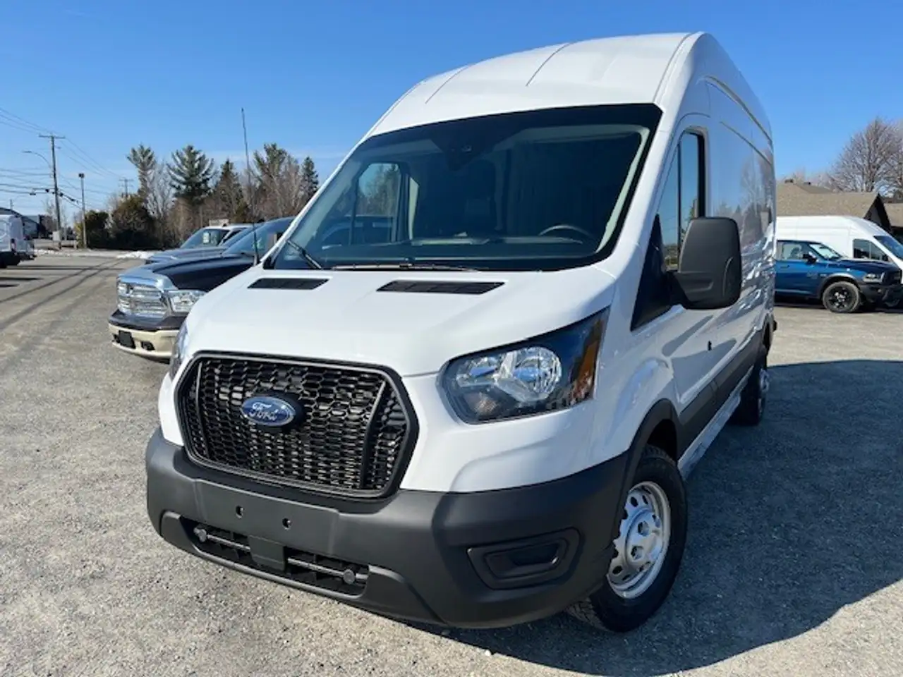 Ford Transit Cargo Van снимка Ford Transit Cargo Van