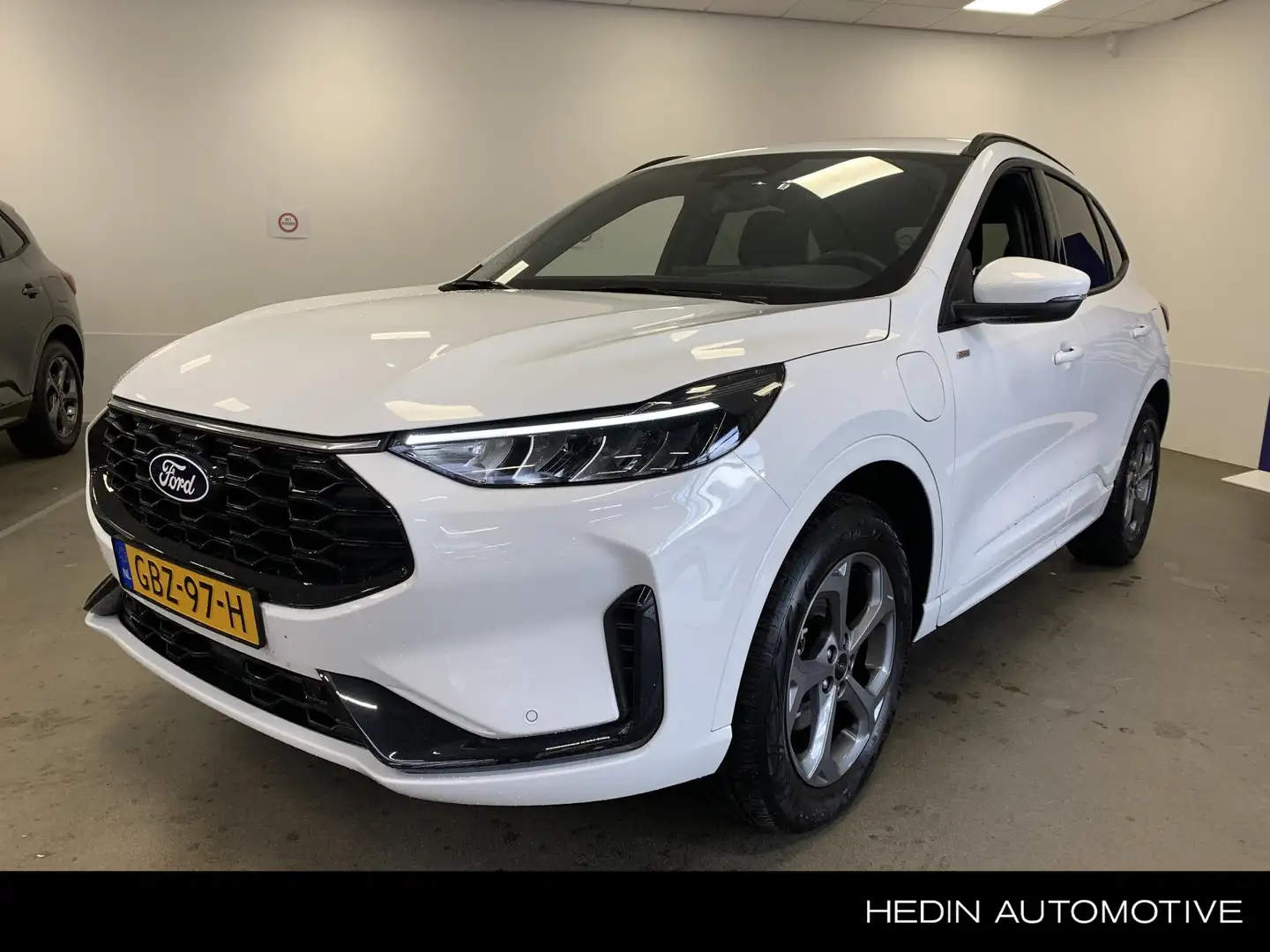 Ford Kuga 2.5 PHEV ST-Line | Nieuw model | Winter Pack | Par Wit - 1