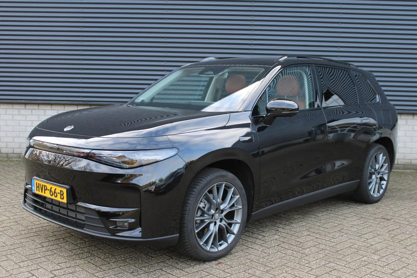 Leapmotor C10 REEV 28,4 kWh 215pk Design I Navigatie I Camera I Noir - 2