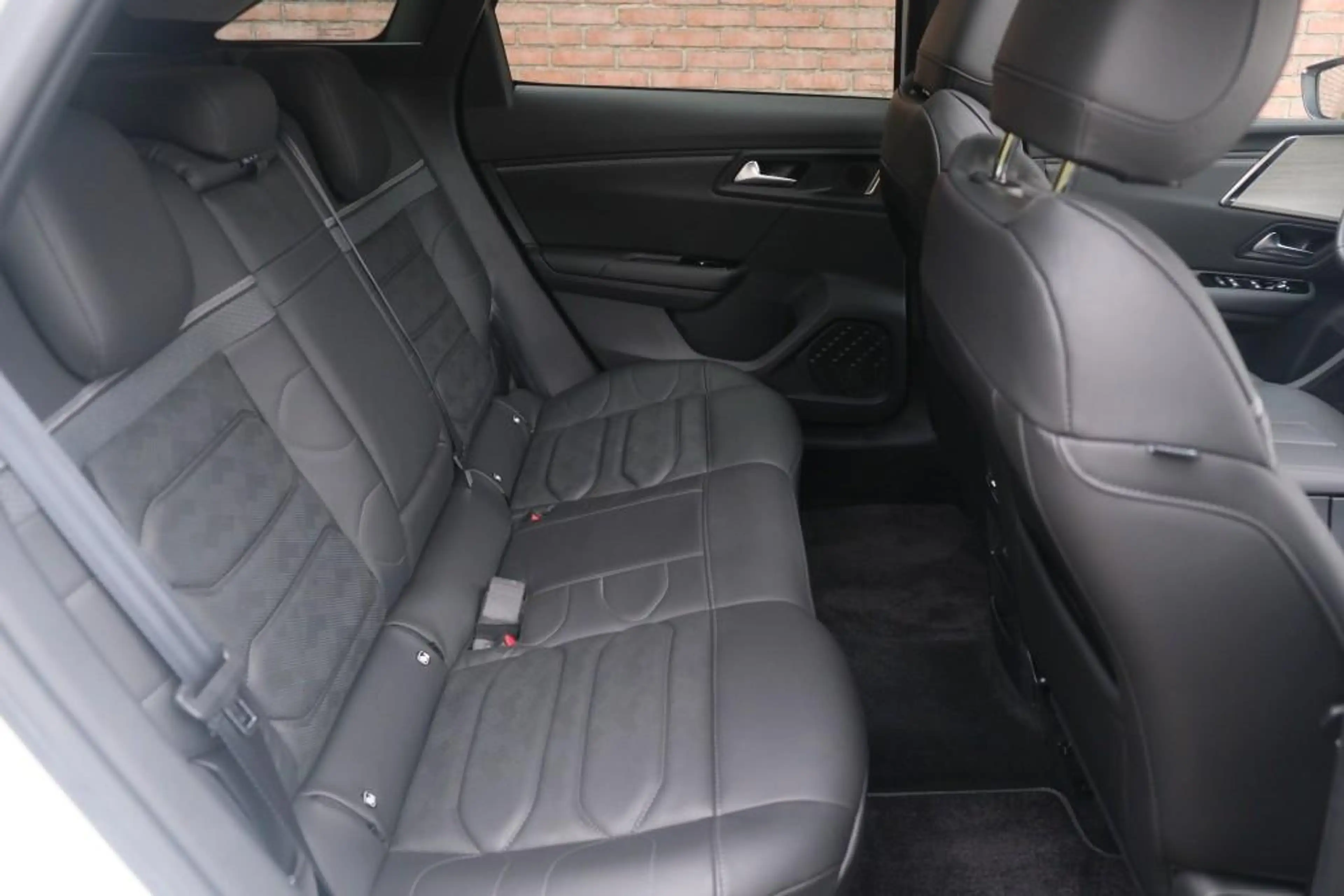 Citroen C5 X 1.6 Plug-in Hybrid 225pk EAT8 Shine | App Connect — photo 3