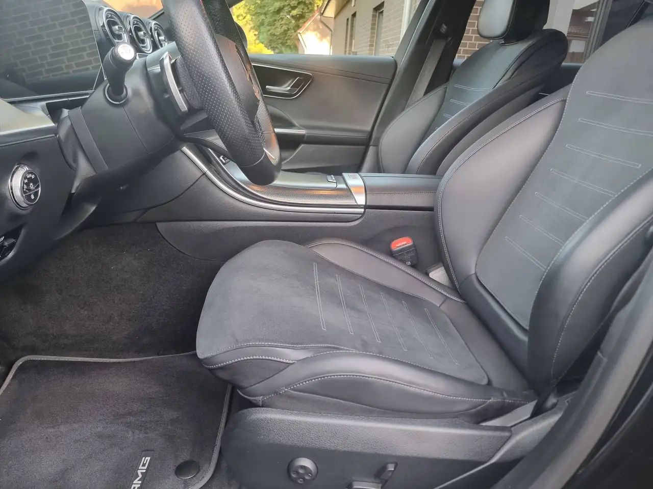 Mercedes-Benz C-Class C 300e AMG Line, миниатюра 25