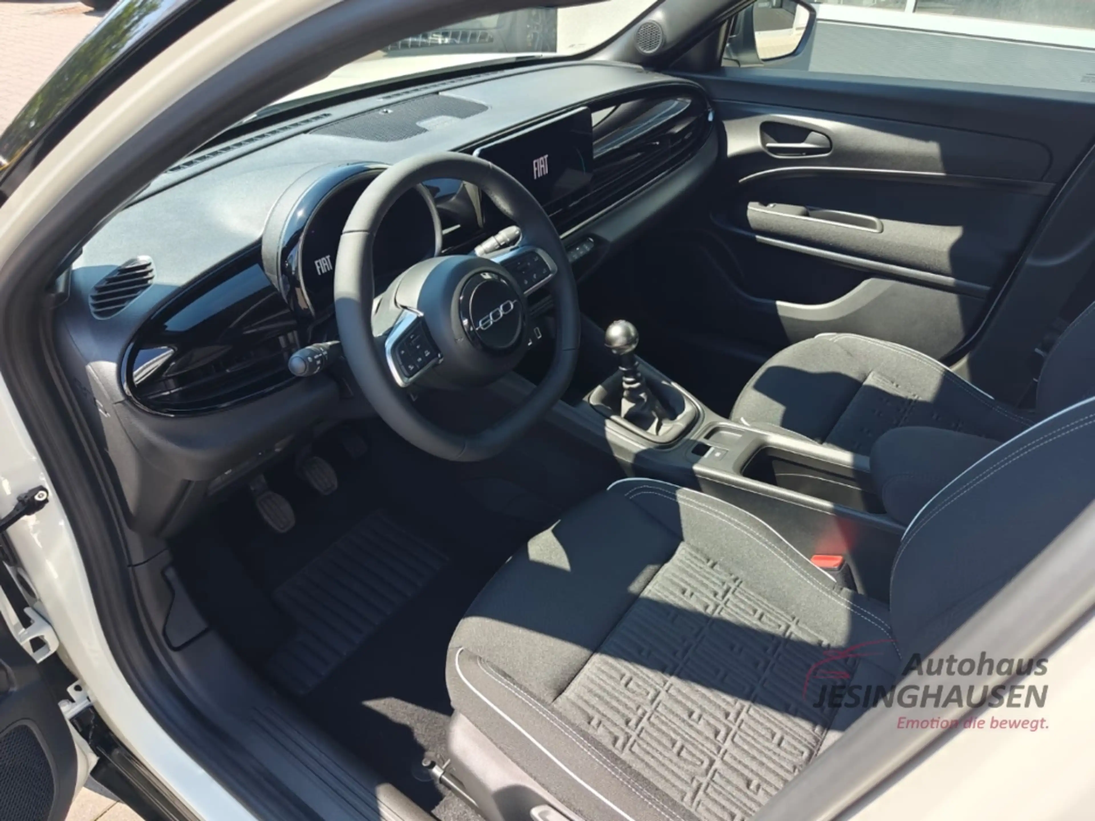 Fiat 600 Street Edition+WinterP.+PDC+ Apple Carplay+Digital — photo 15