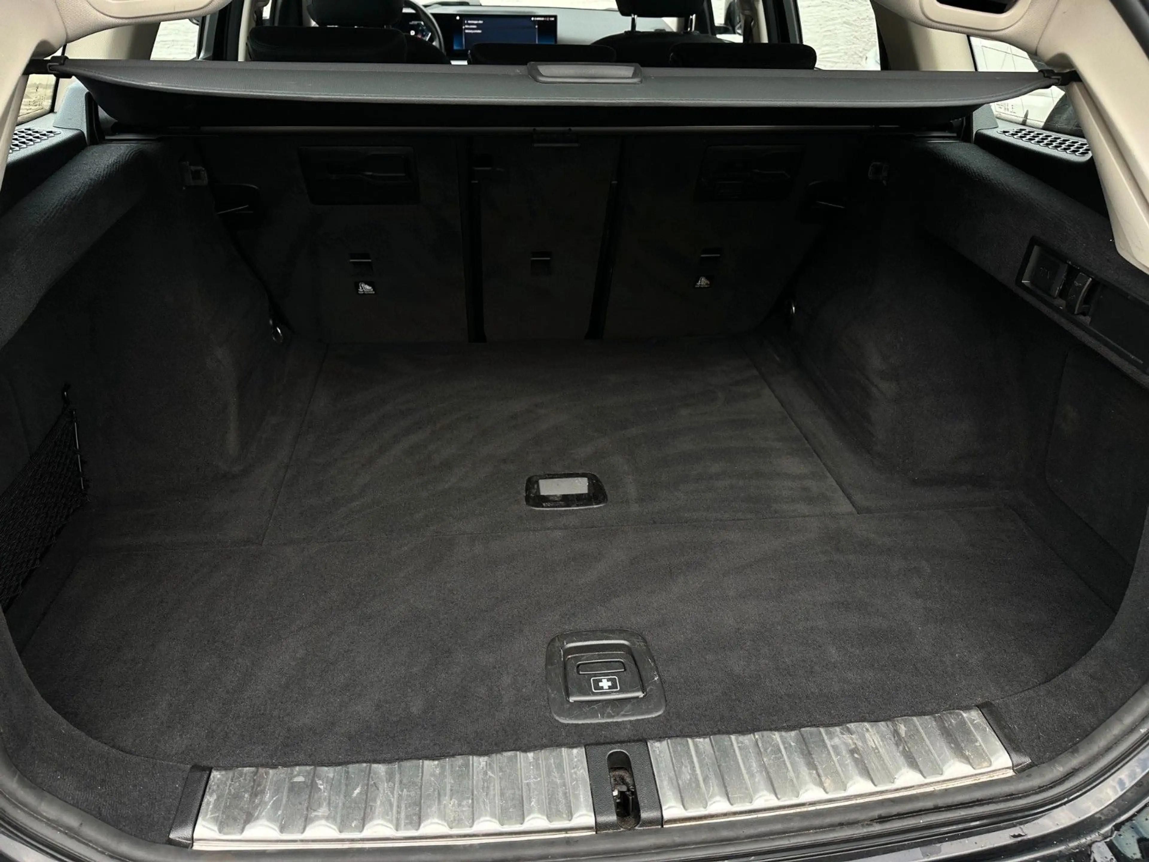 BMW 318 dT HUD Kamera Cockpit Professional 8-Fach — photo 15