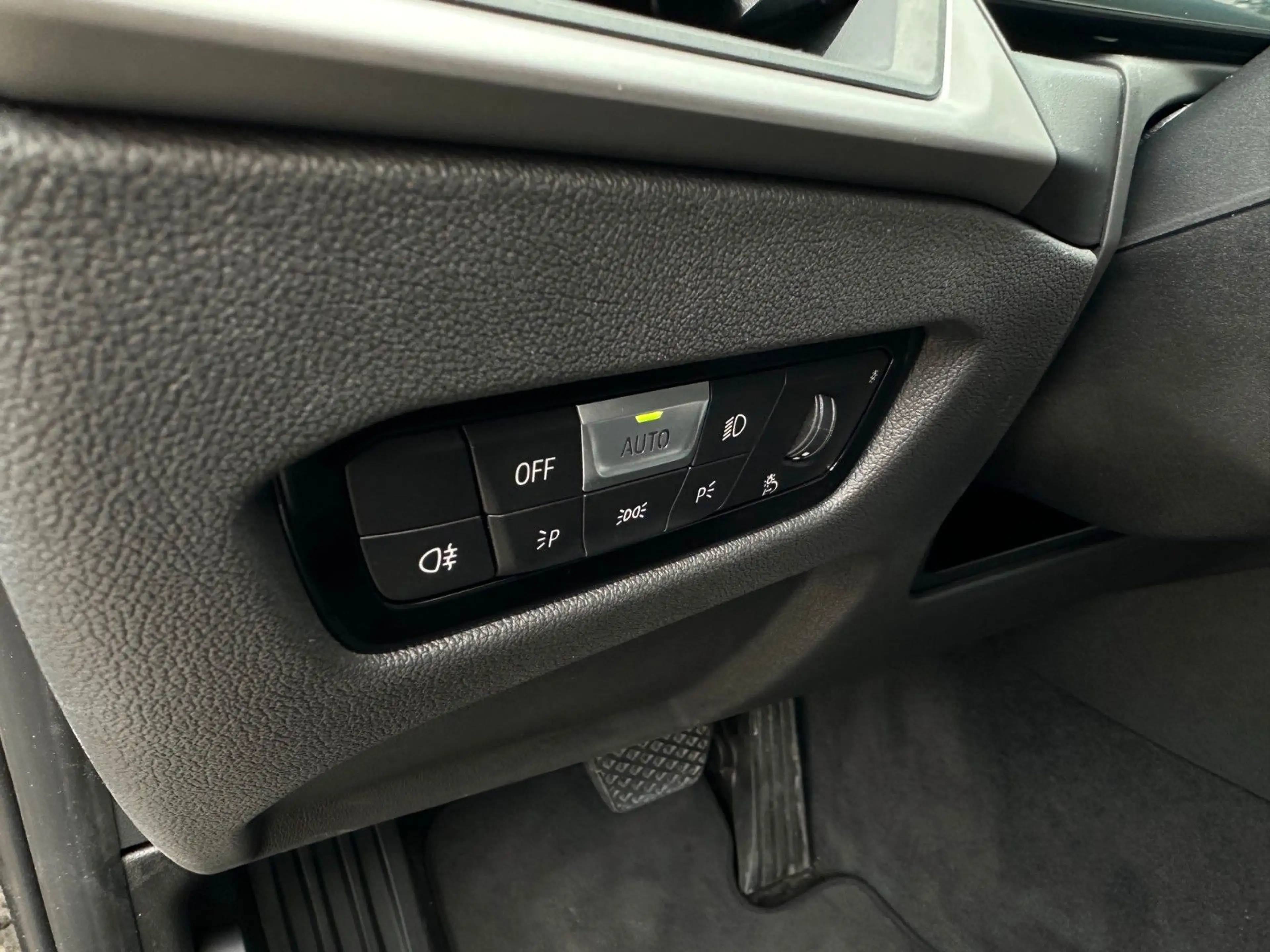 BMW 318 dT HUD Kamera Cockpit Professional 8-Fach — photo 7