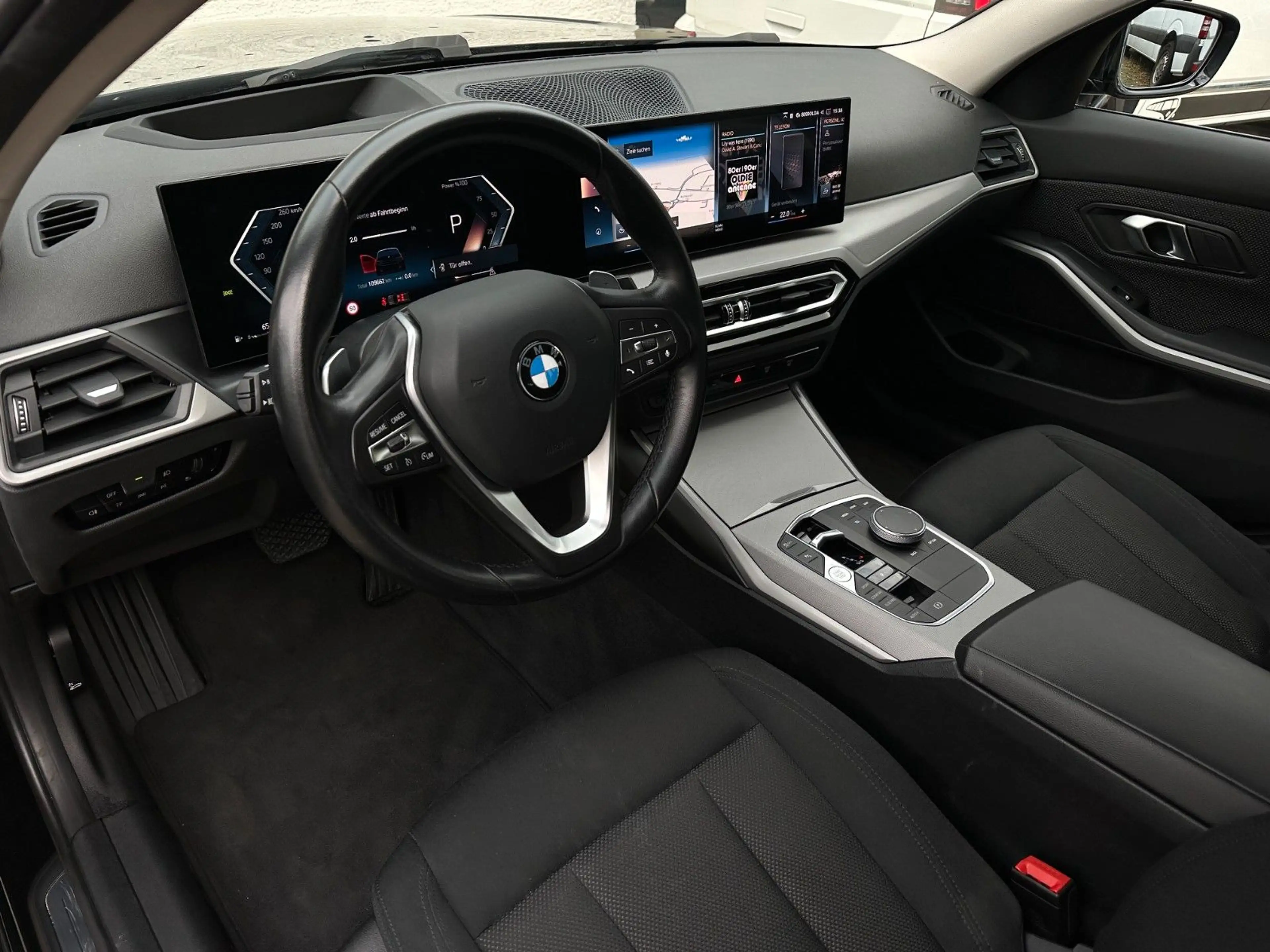 BMW 318 dT HUD Kamera Cockpit Professional 8-Fach — photo 8