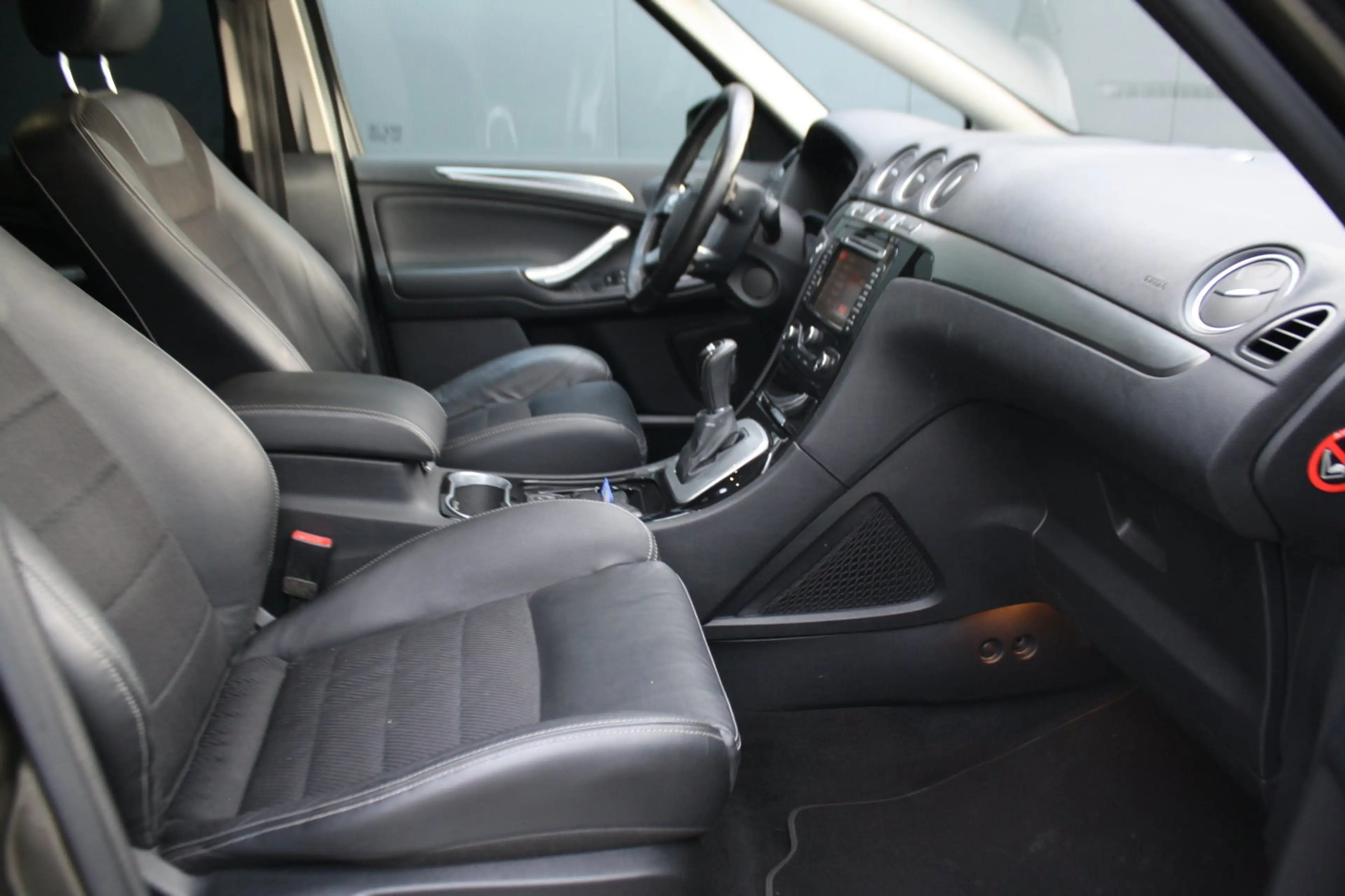 Ford S-Max 2.0 EcoBoost Titanium - NAVIGATIE - TREKHAAK - 2 x — photo 15