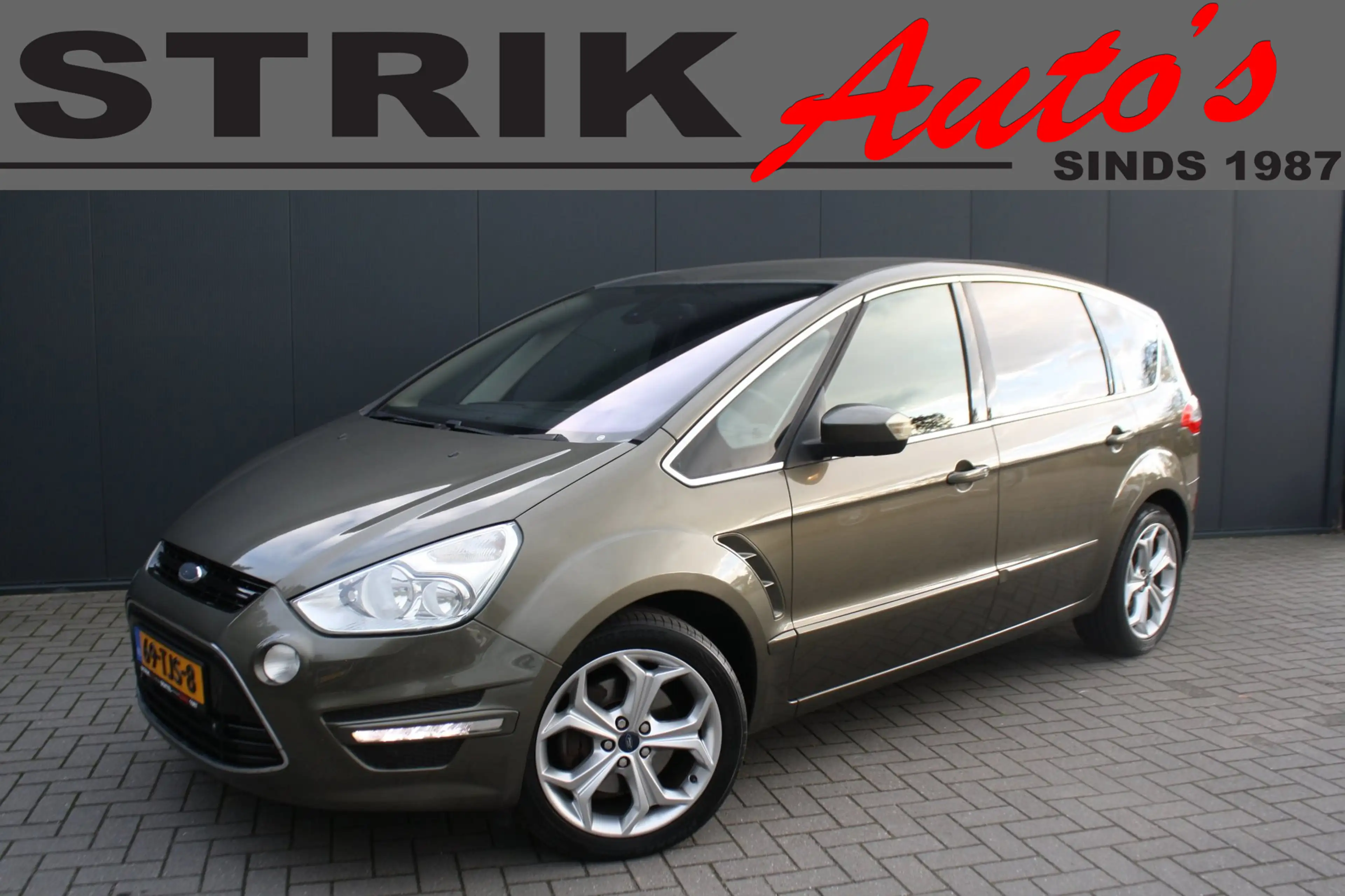 Ford S-Max 2.0 EcoBoost Titanium - NAVIGATIE - TREKHAAK - 2 x