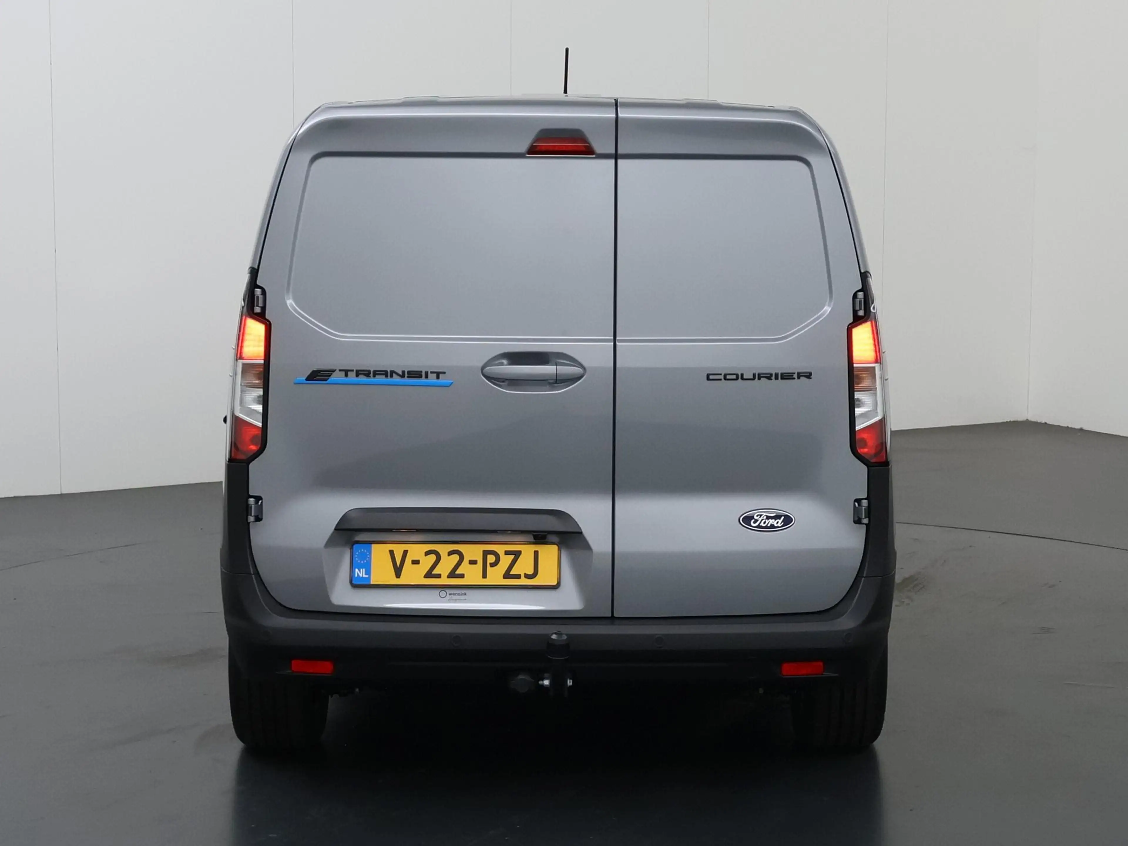 Ford Transit Courier E-Transit LIMITED | 44 kWh | ADAPTIVE CRUISE | LM — photo 4