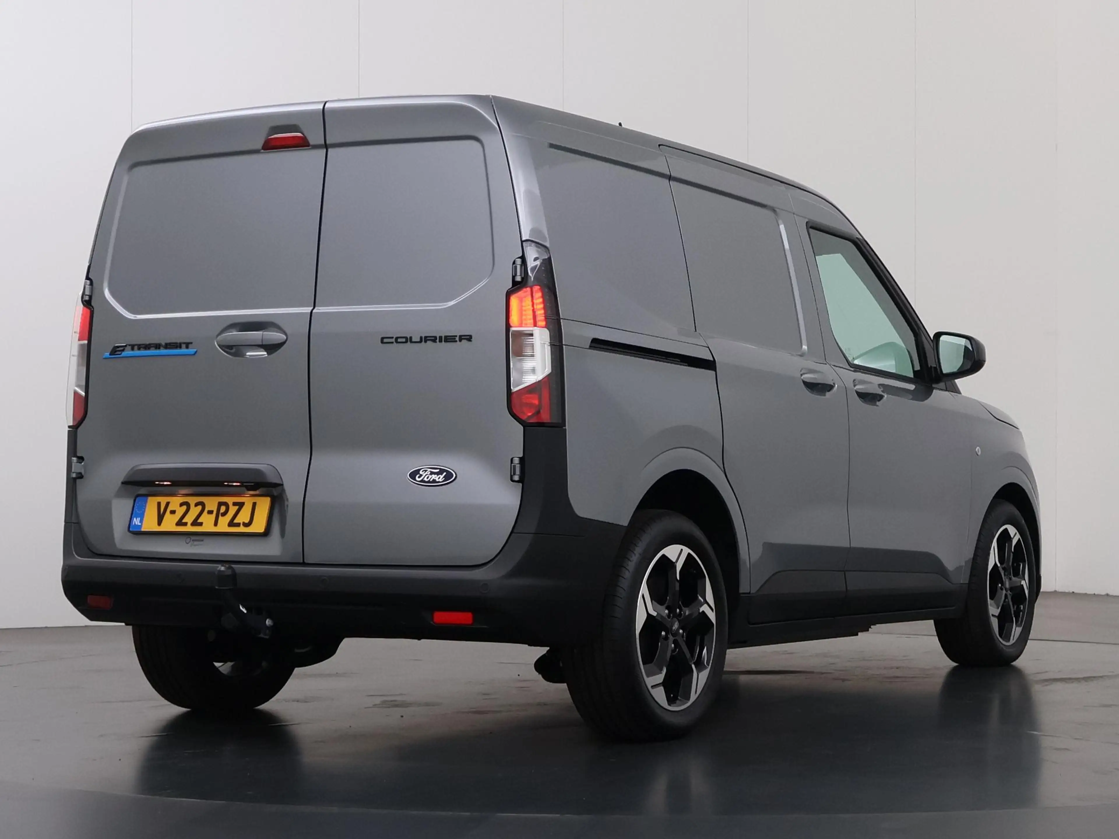 Ford Transit Courier E-Transit LIMITED | 44 kWh | ADAPTIVE CRUISE | LM — photo 2