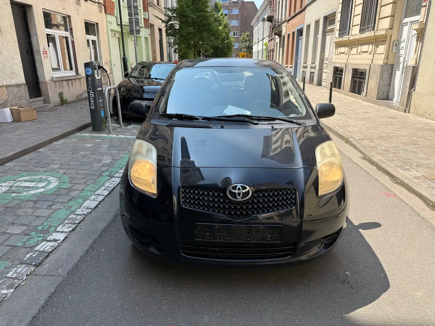 Toyota Yaris 1.0i VVT-i Kool Noir - 1