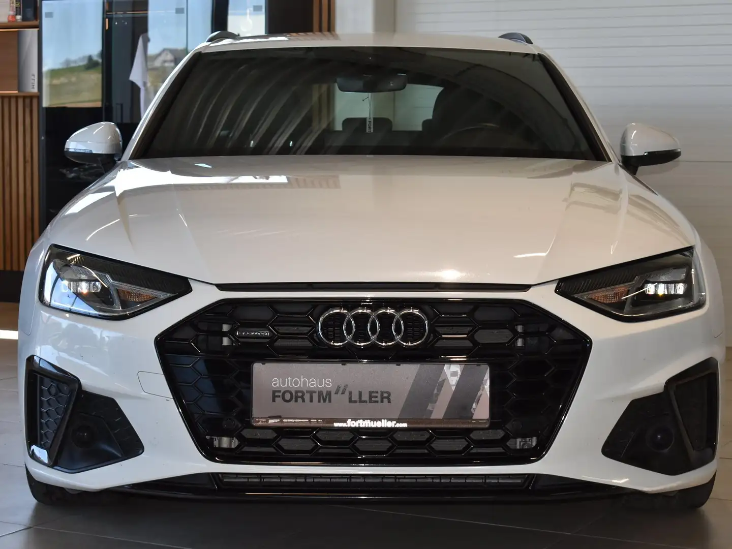 Audi A4 40 TDI quattro //S line //virtual Weiß - 2