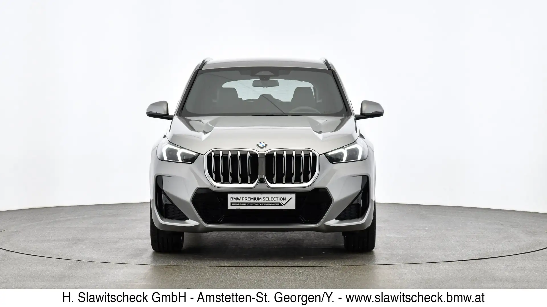 BMW X1 xDrive20d U11 Silber - 2