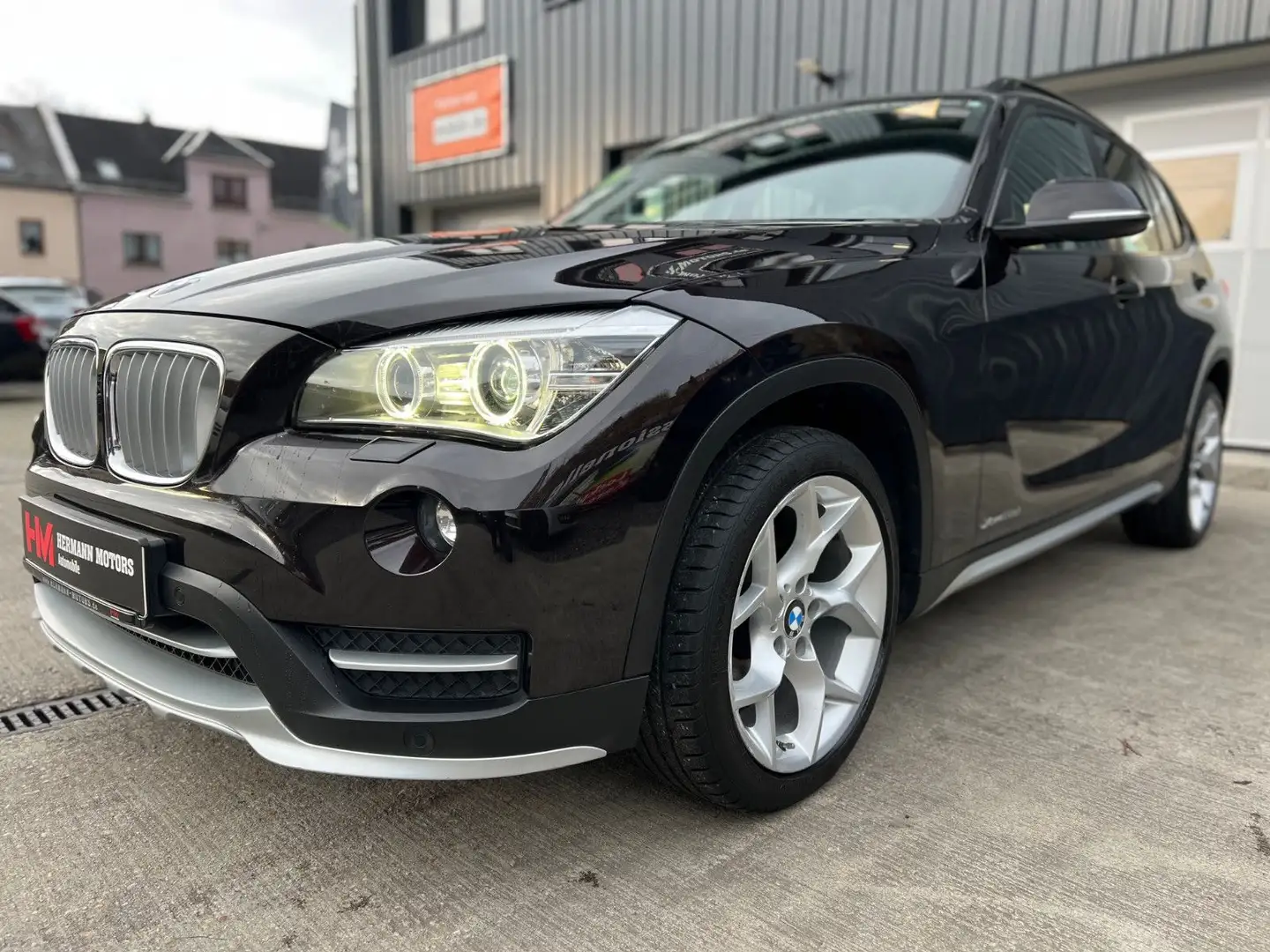 BMW X1 Baureihe X1 20 d xDrive/Navi/Bi-Xen/PDC/SHZ Braun - 1