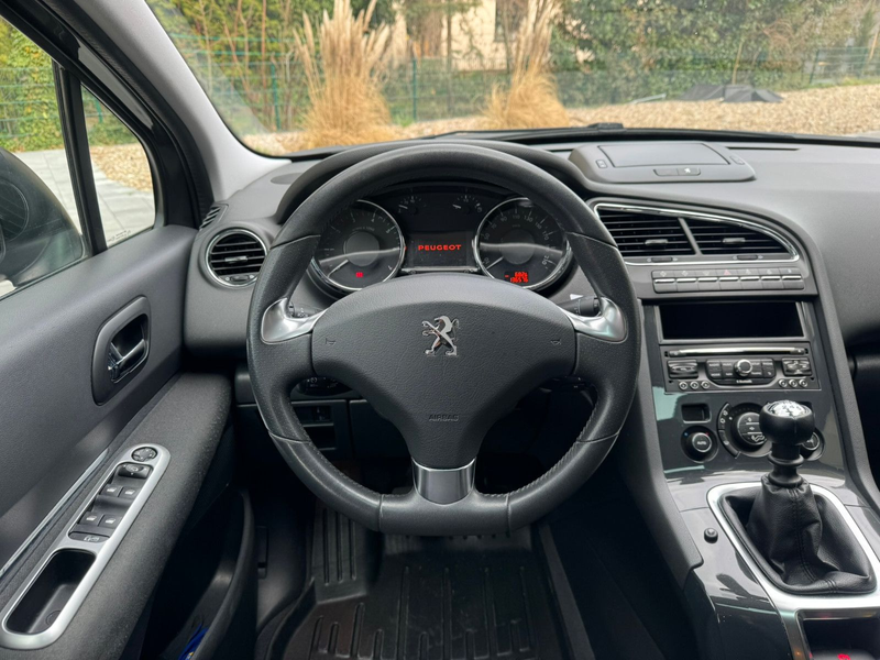 Peugeot 5008 Allure 1.6 , Head-up, PDC, Navi, StHz, Pano — photo 10