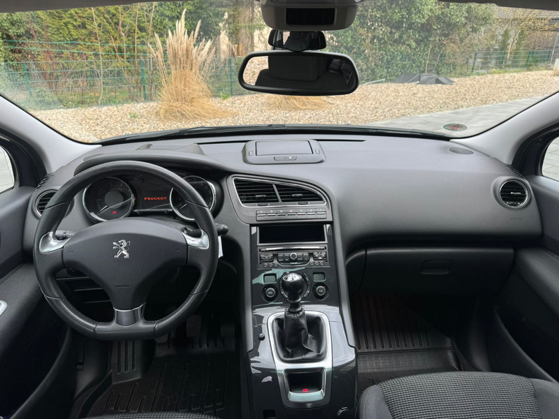 Peugeot 5008 Allure 1.6 , Head-up, PDC, Navi, StHz, Pano — photo 11