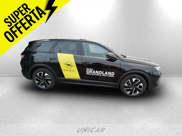 Opel Grandland view 4