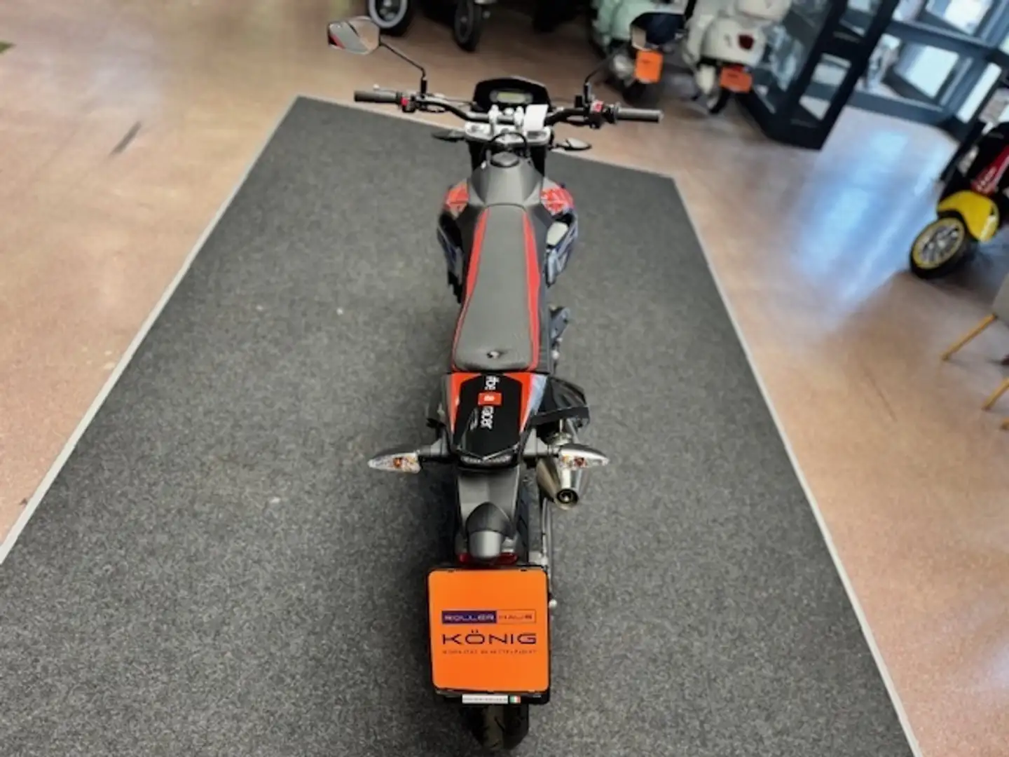 Aprilia SX 125 E5 SILVER ALIEN Negro - 2
