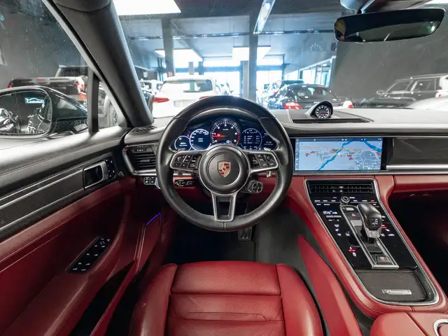 Porsche Panamera view 8