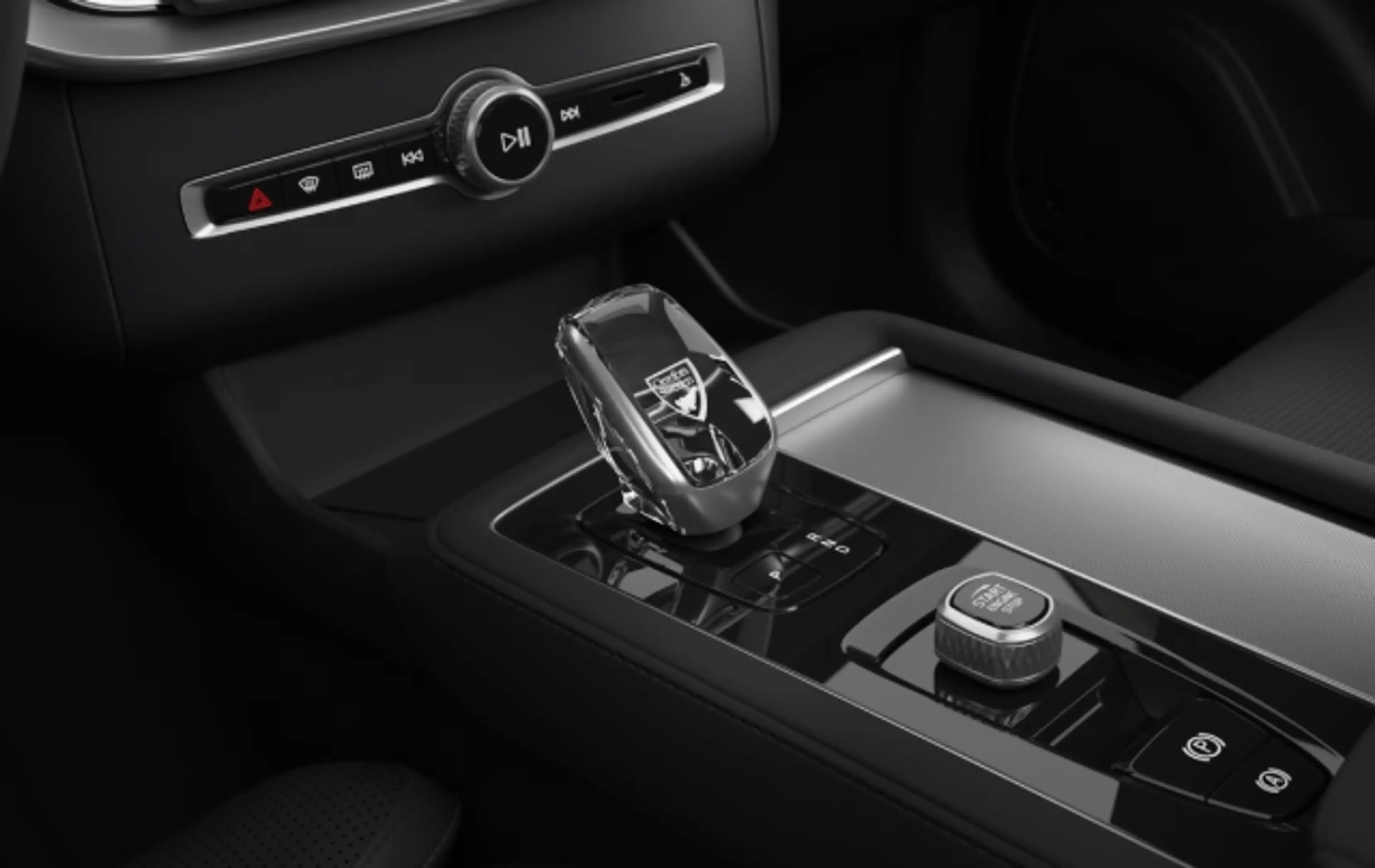 Volvo XC90 T8 AWD ULTRA Black Edition Executive — photo 10